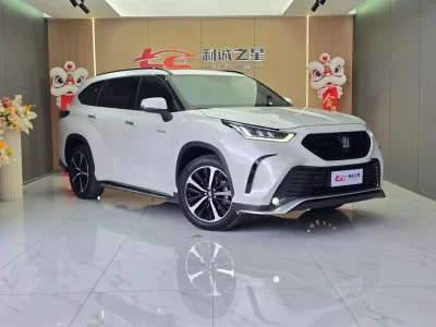 Toyota Crown Kluger
