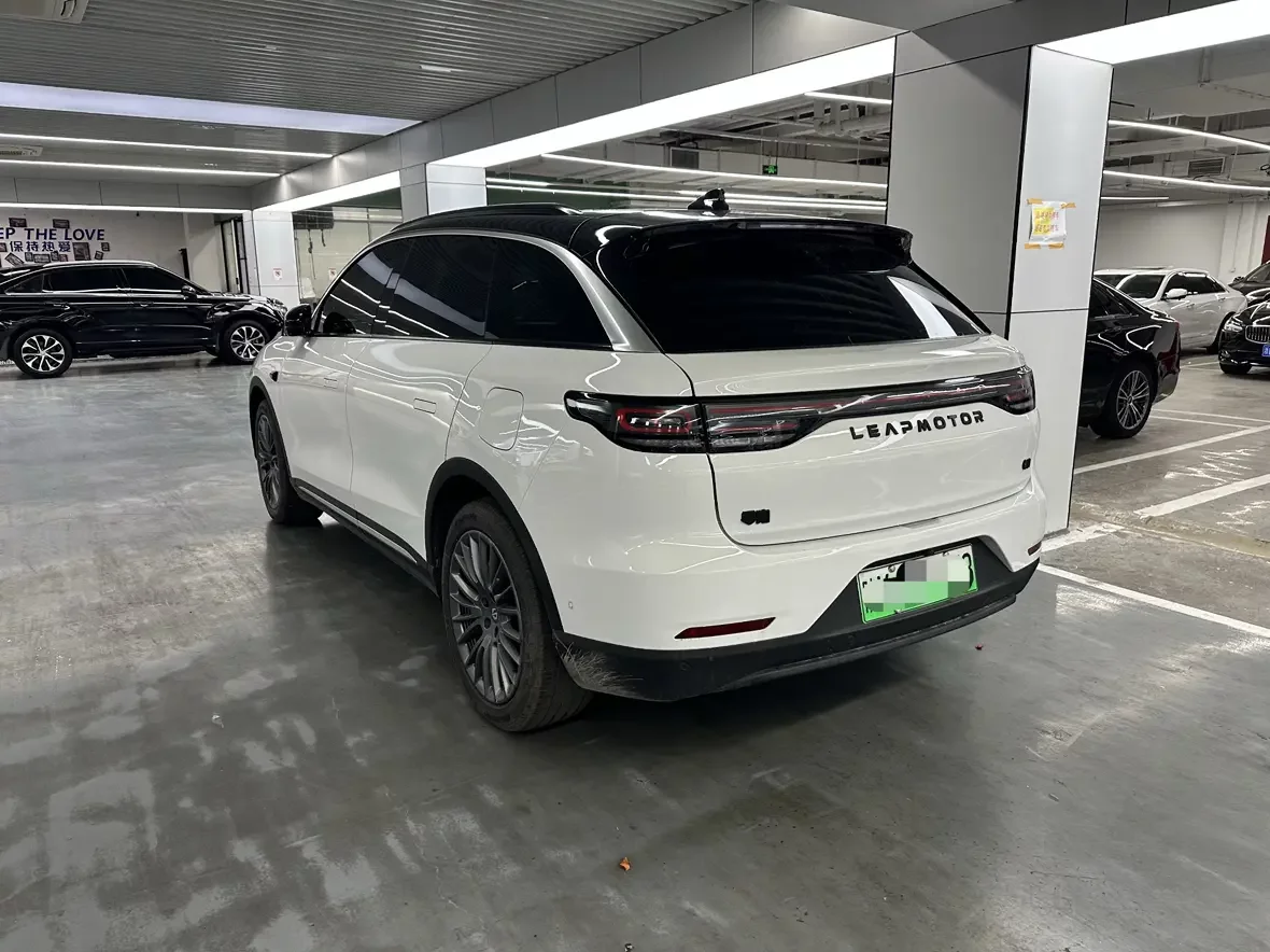 Leapmotor Zero running C11