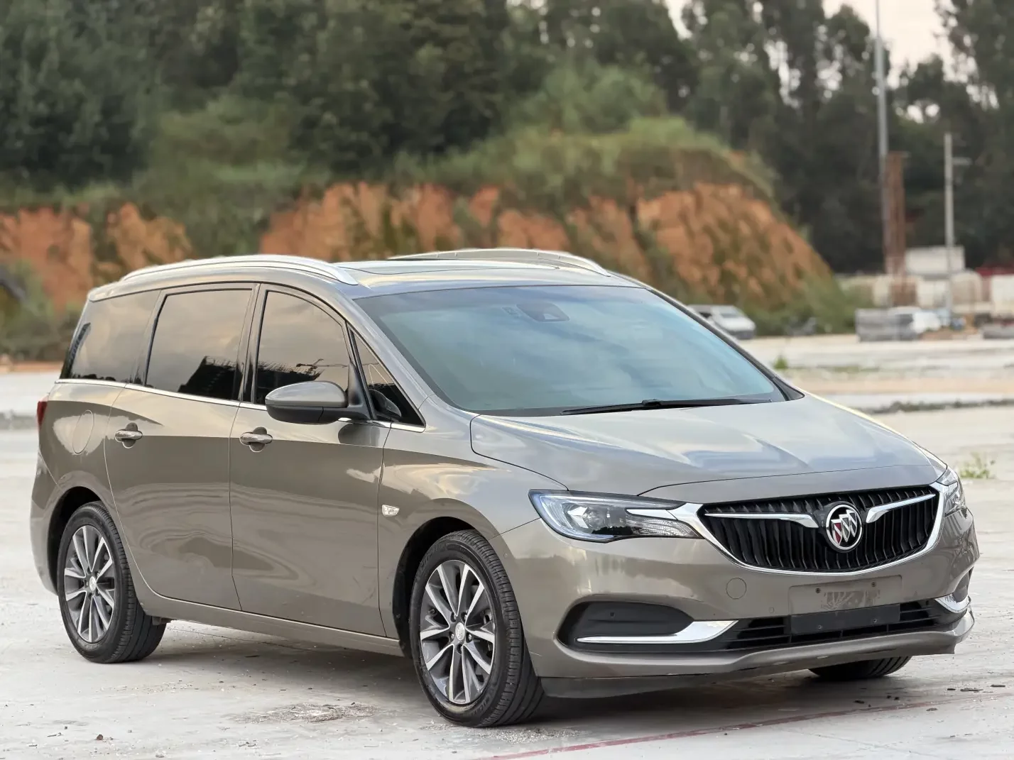 Buick GL6