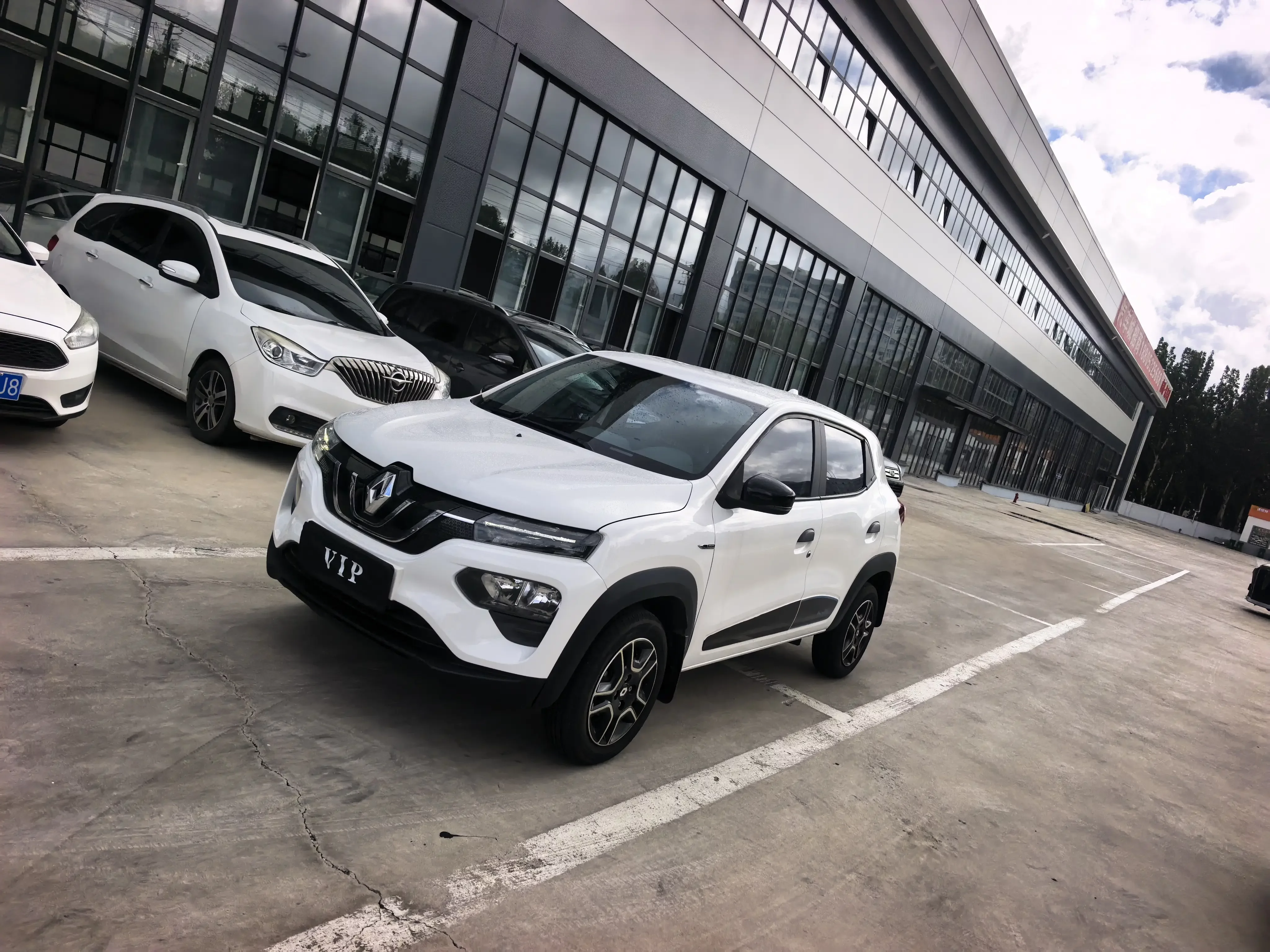 Renault eNo  из Китая