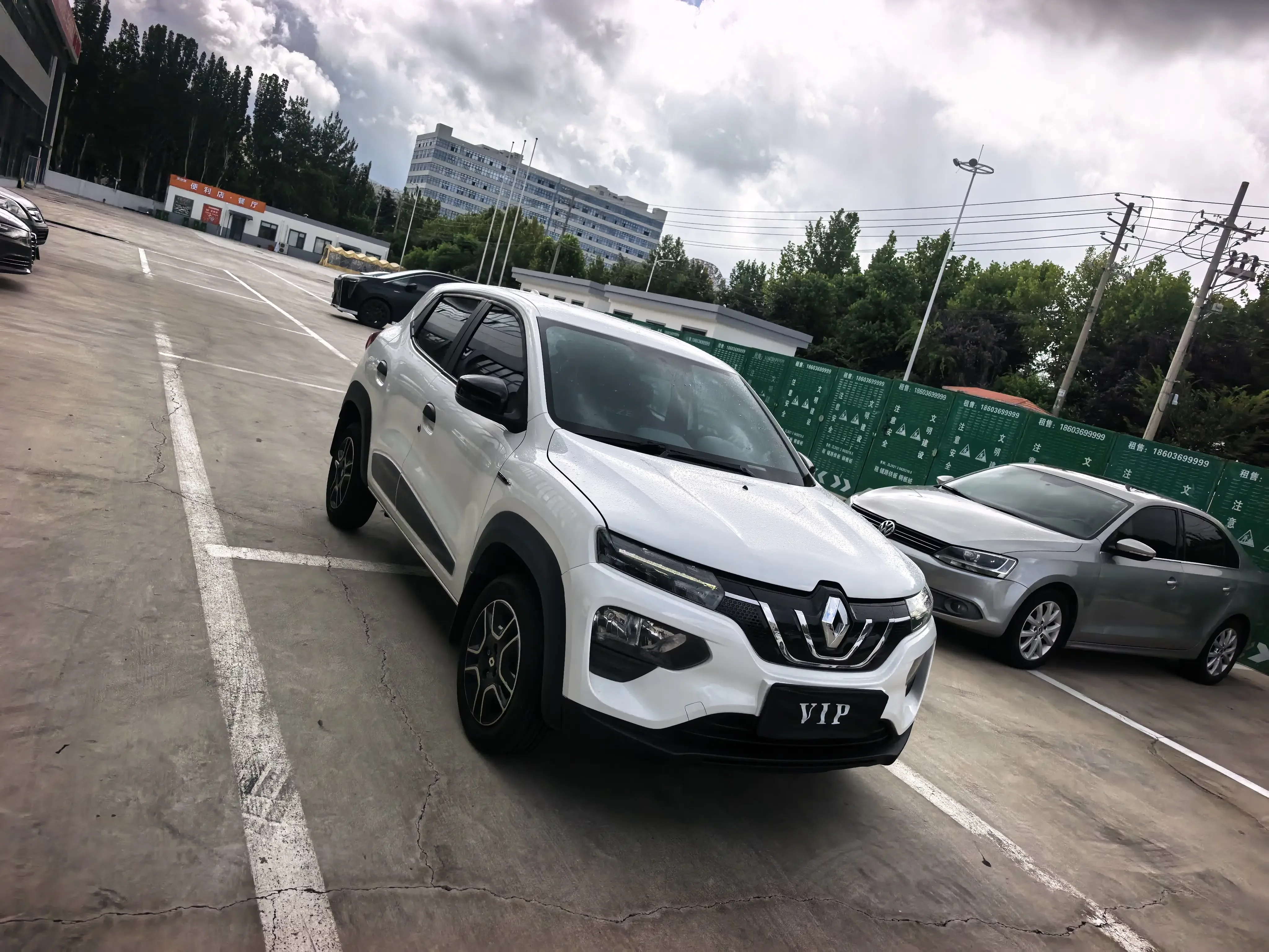 Renault eNo  из Китая