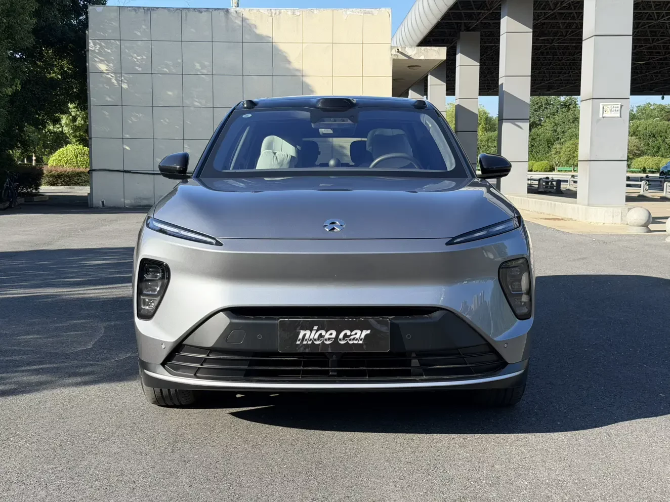 NIO ES8