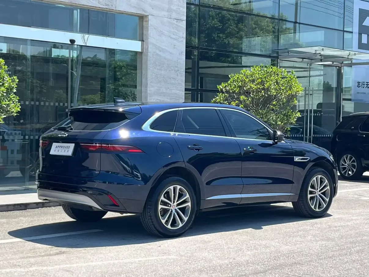 Jaguar F-PACE