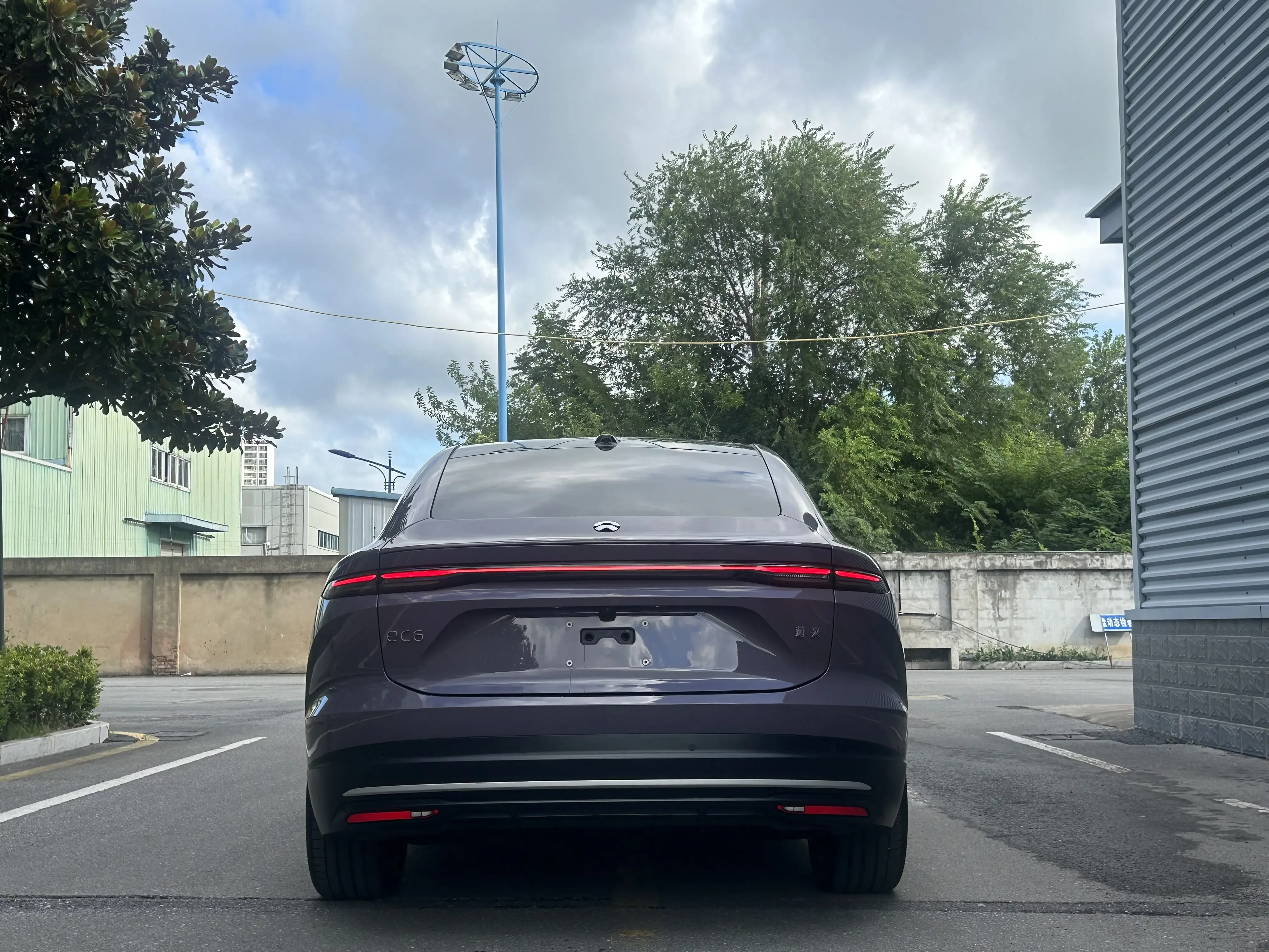 NIO EC6