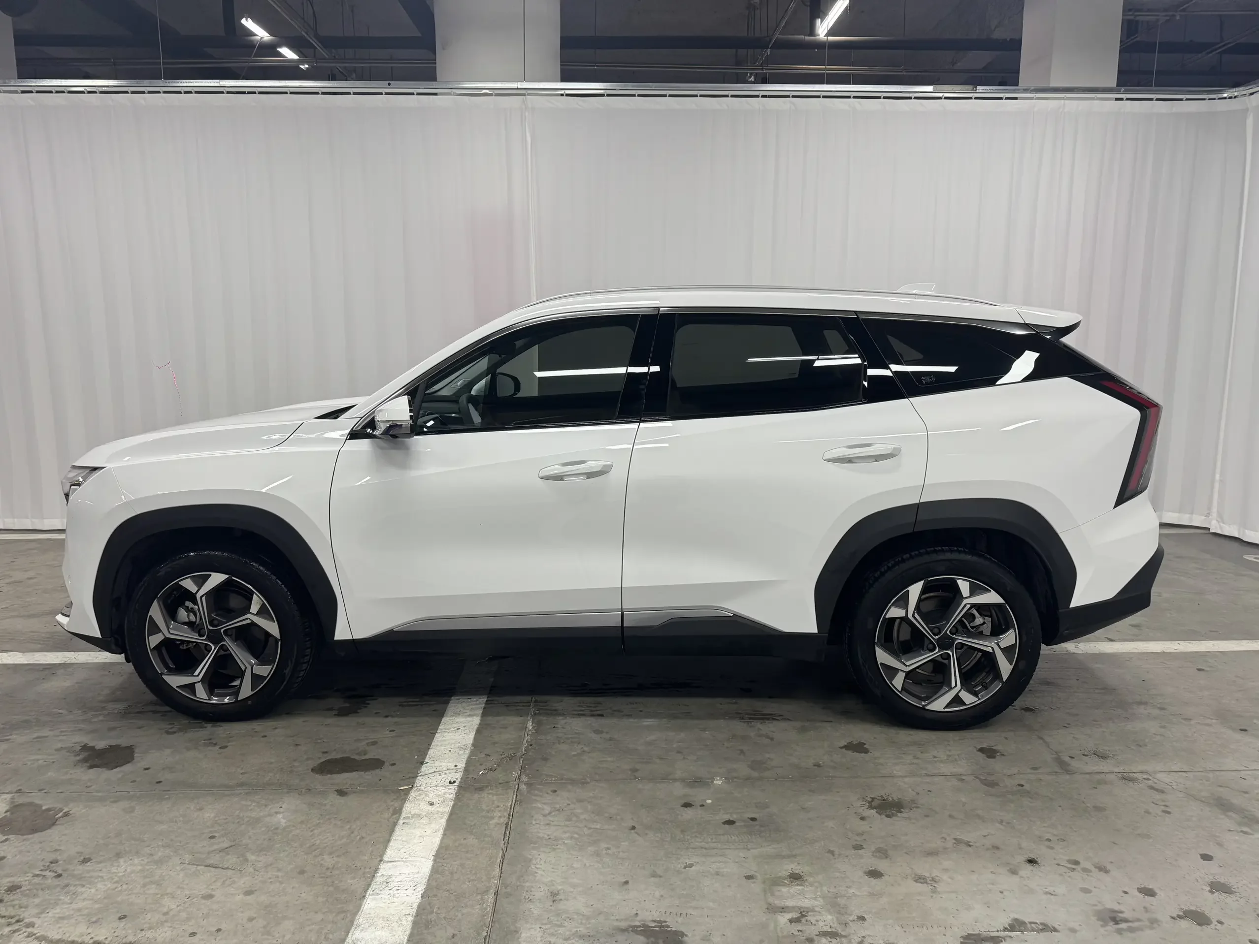 Geely Atlas L