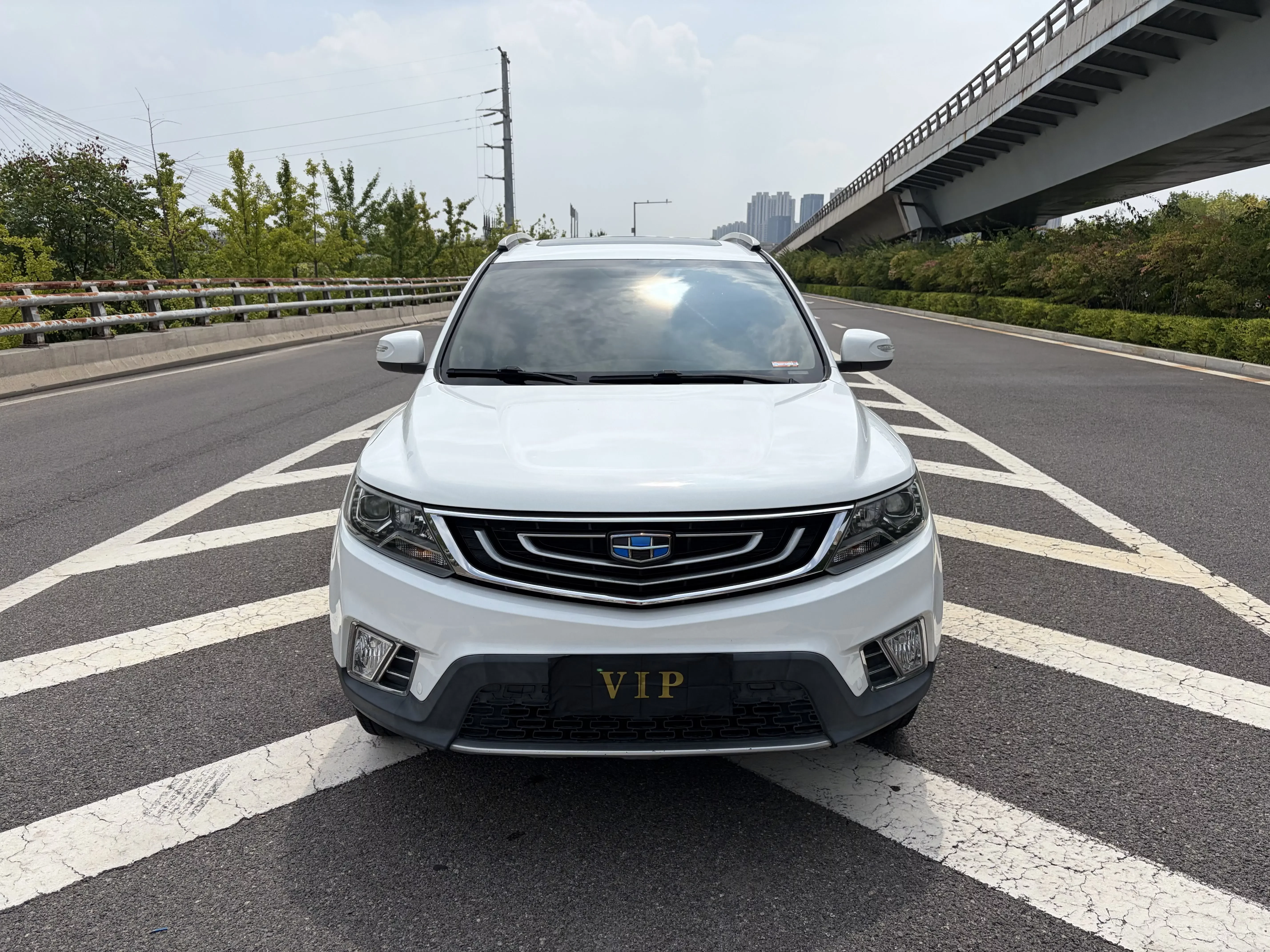 Geely Vision X6
