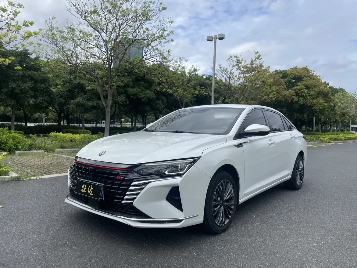 Dongfeng Yixuan MAX