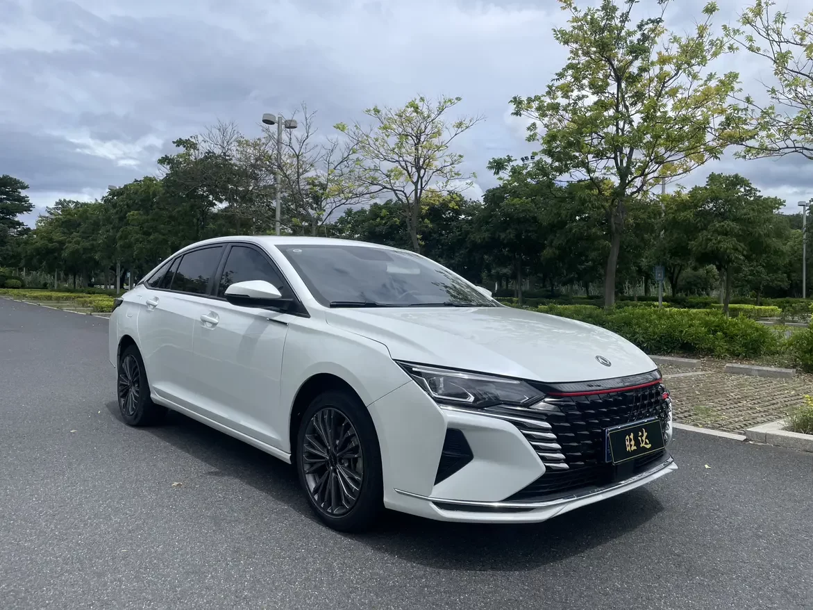 Dongfeng Yixuan MAX