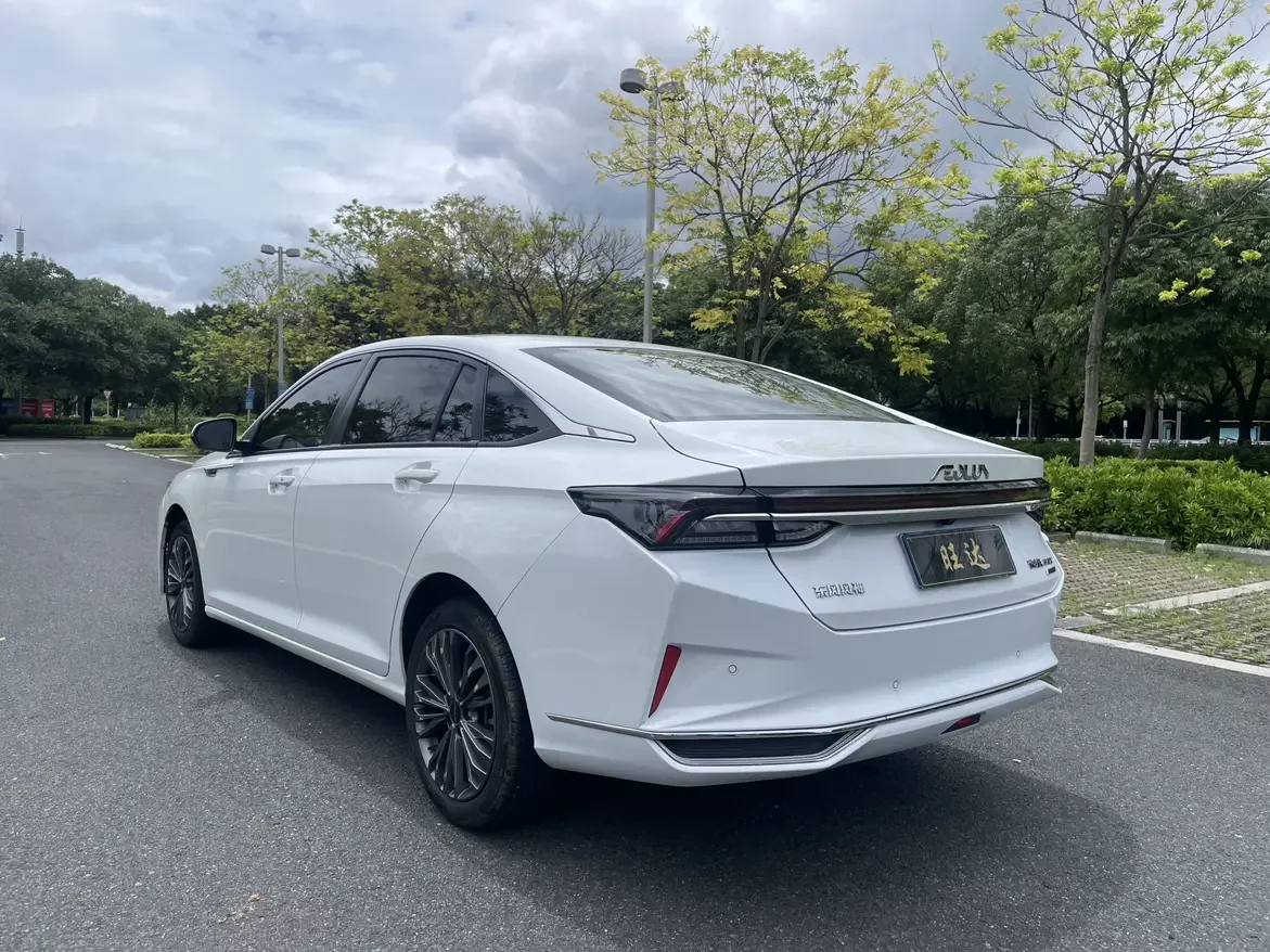 Dongfeng Yixuan MAX