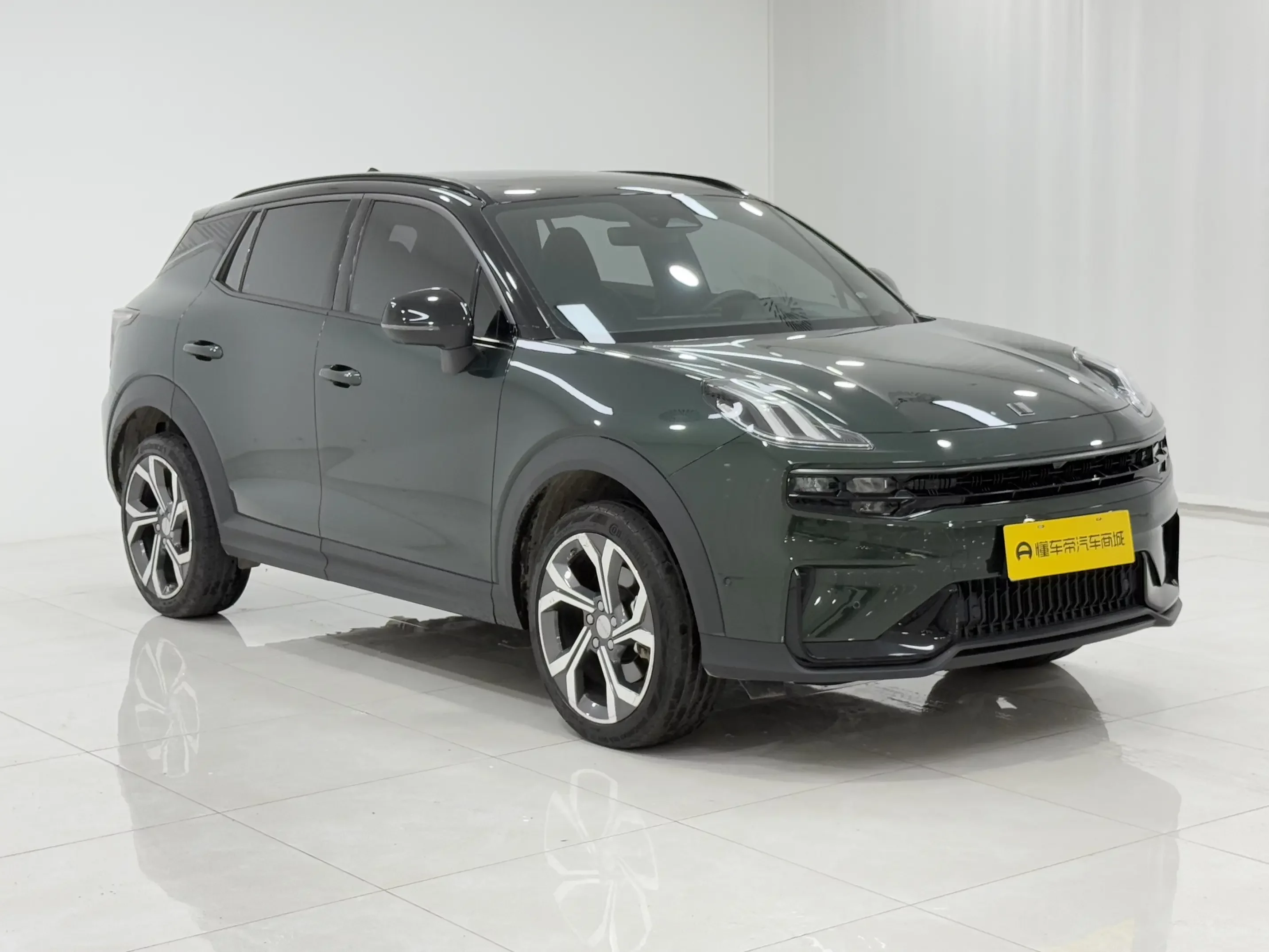 Lynk & Co 06