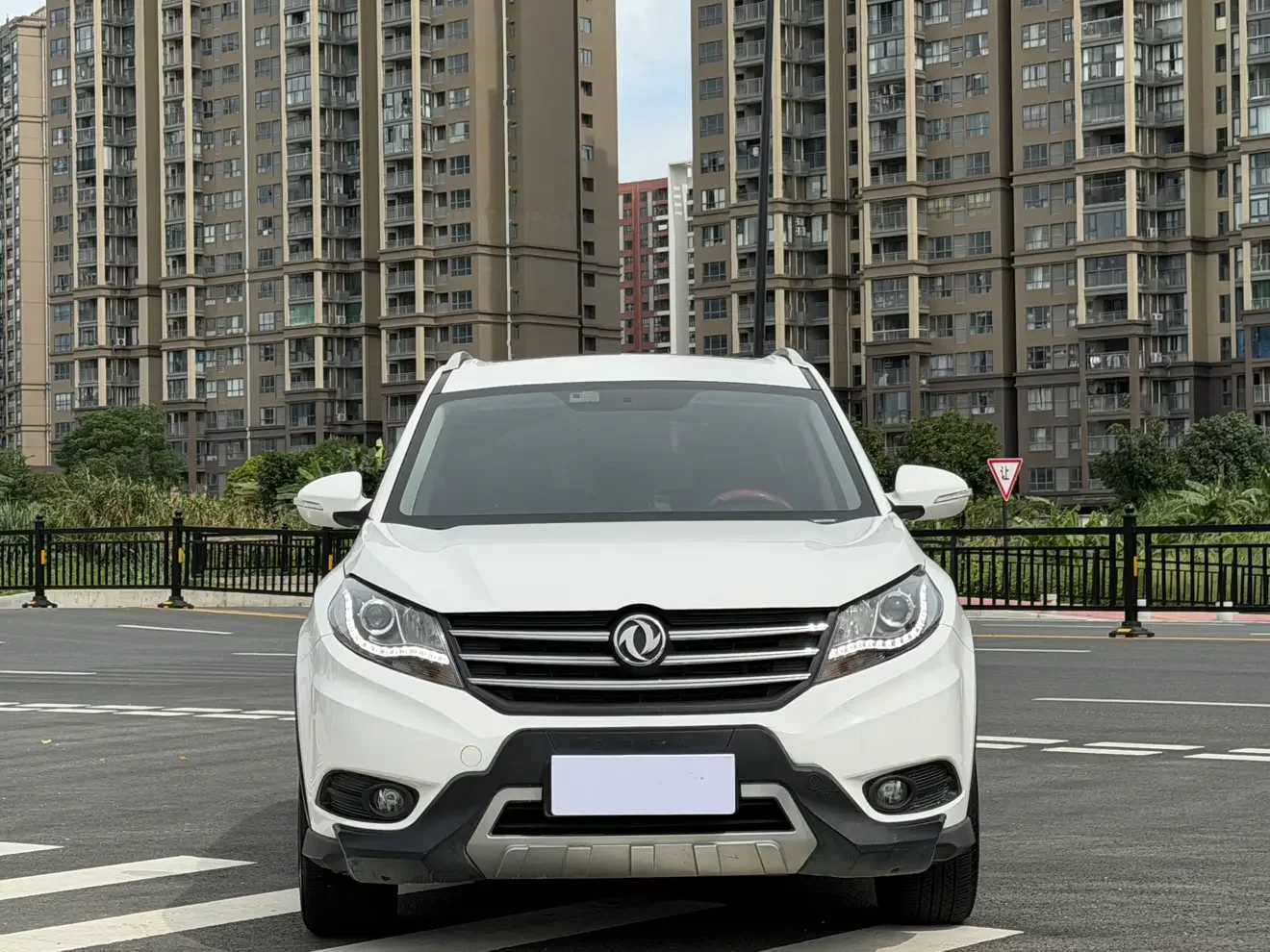 Dongfeng Fengon 580