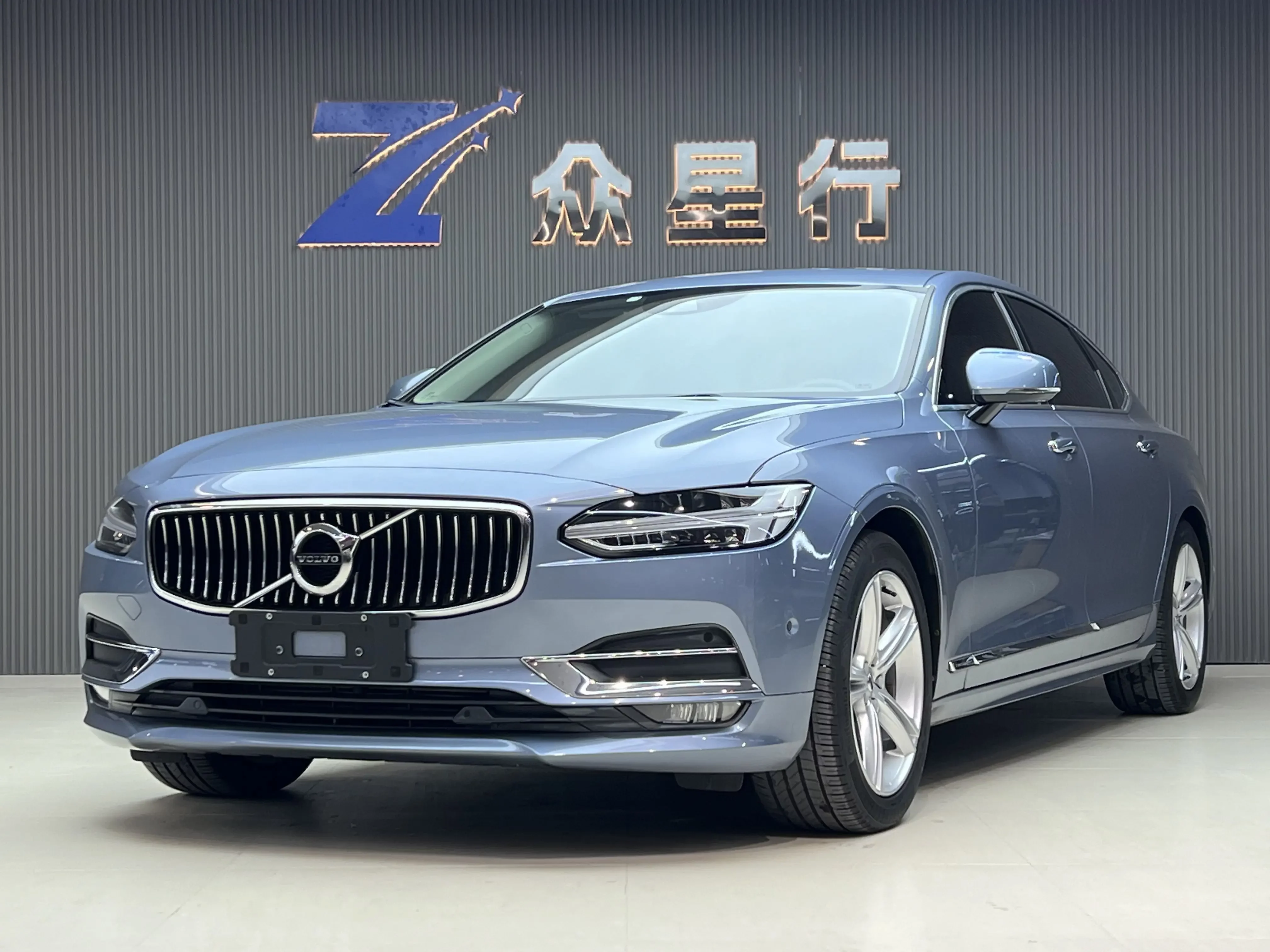 Volvo S90