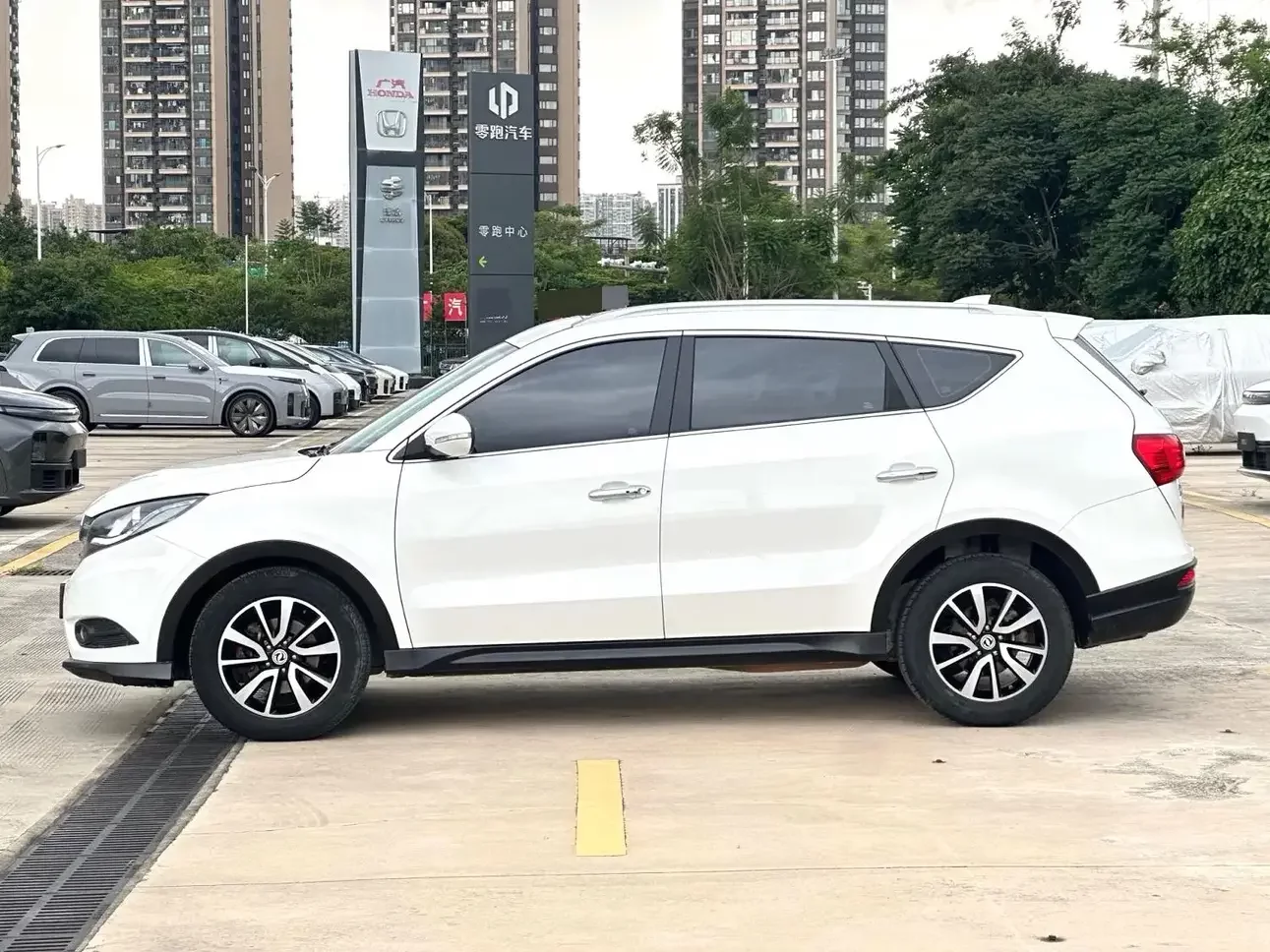 Dongfeng Fengon 580