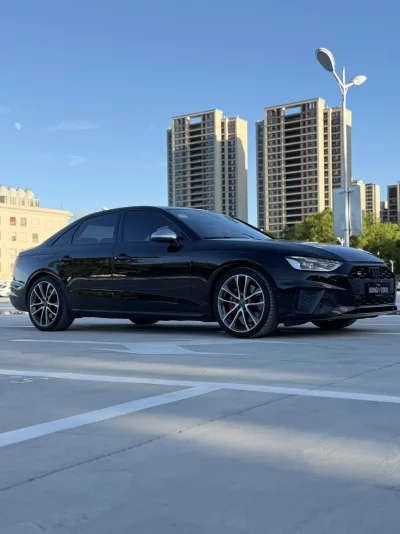 Audi S4