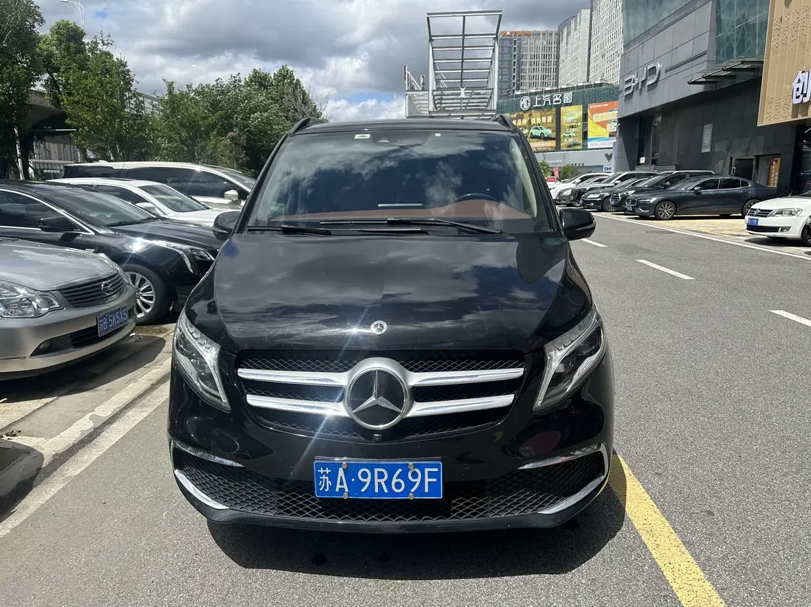 MERCEDES-BENZ V-CLASS