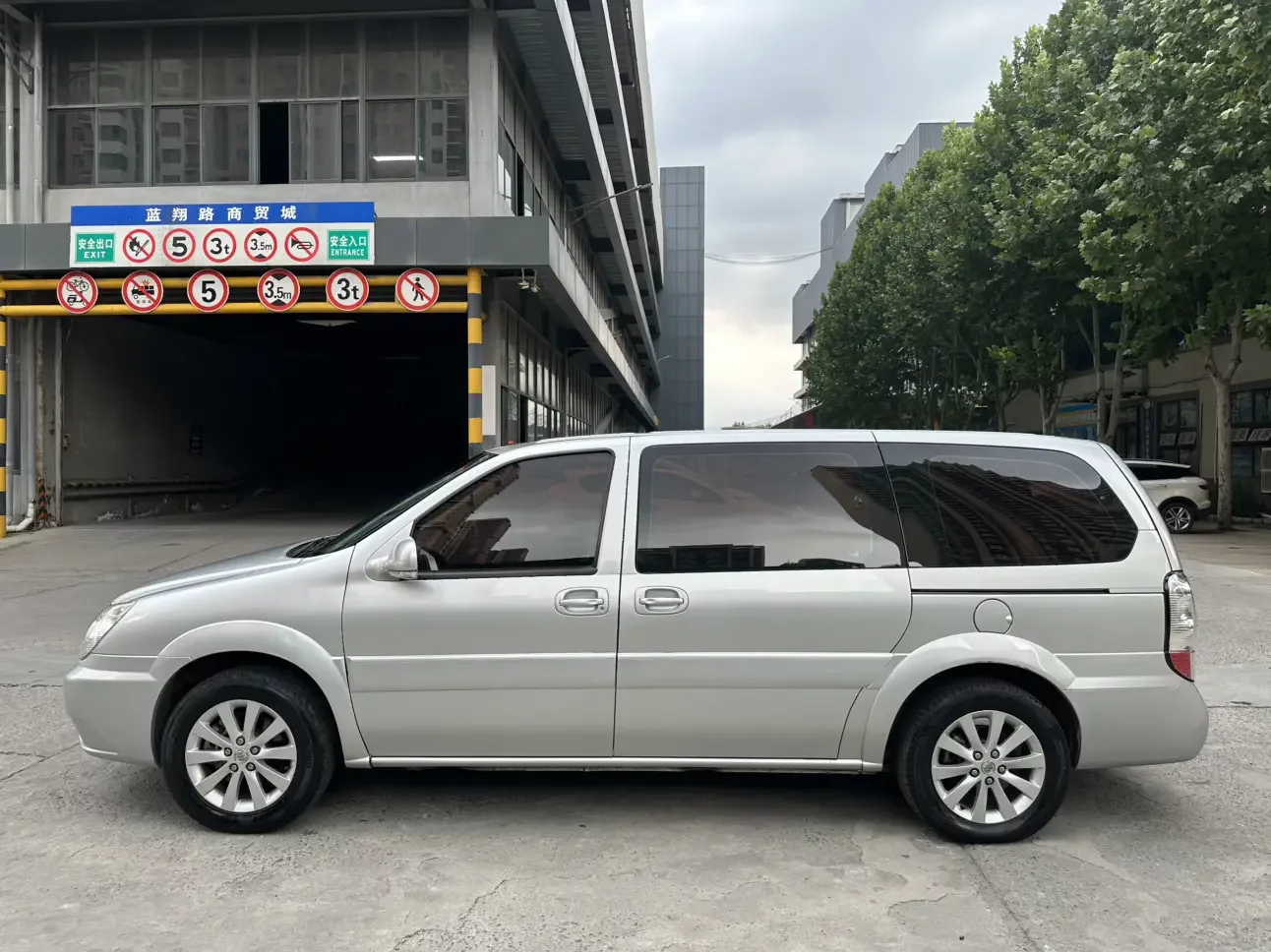 Buick GL8