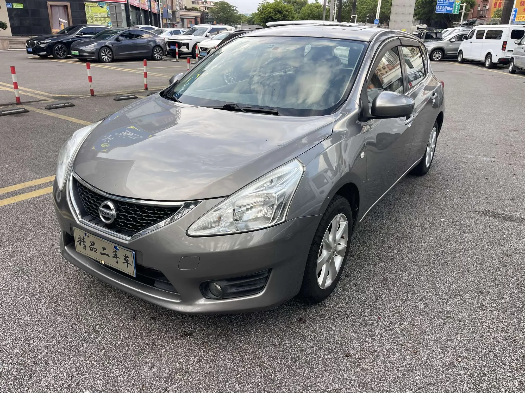 Nissan Tiida