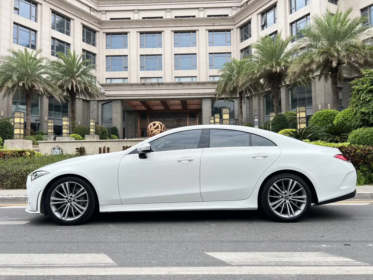Mercedes-Benz CLS