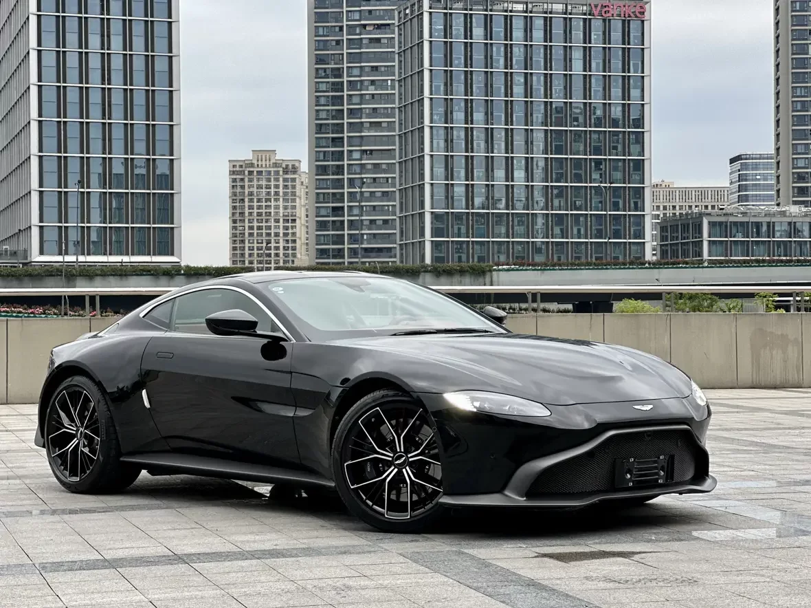 Aston Martin Vantage