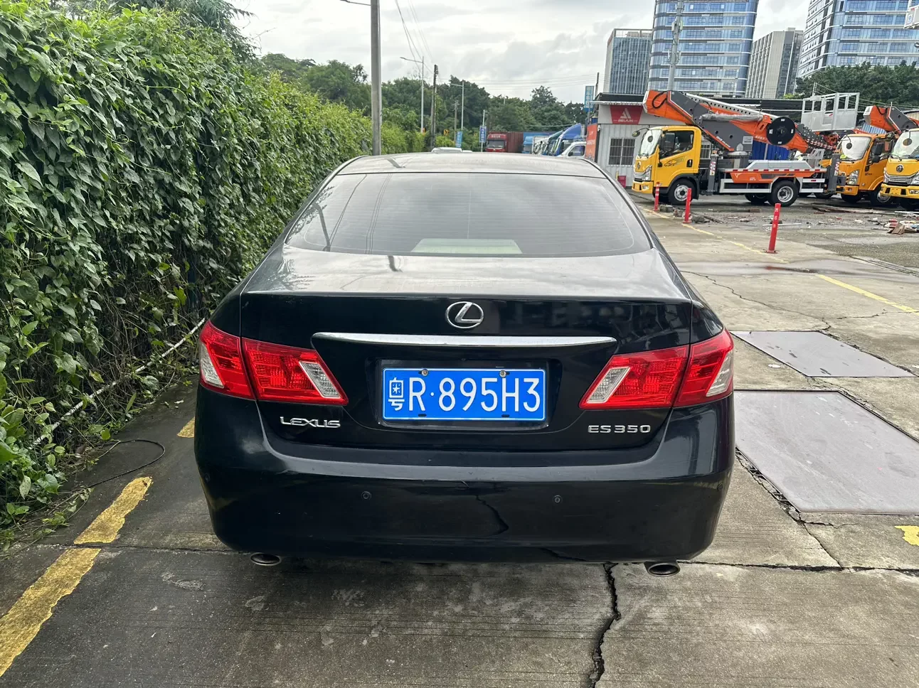 Lexus ES