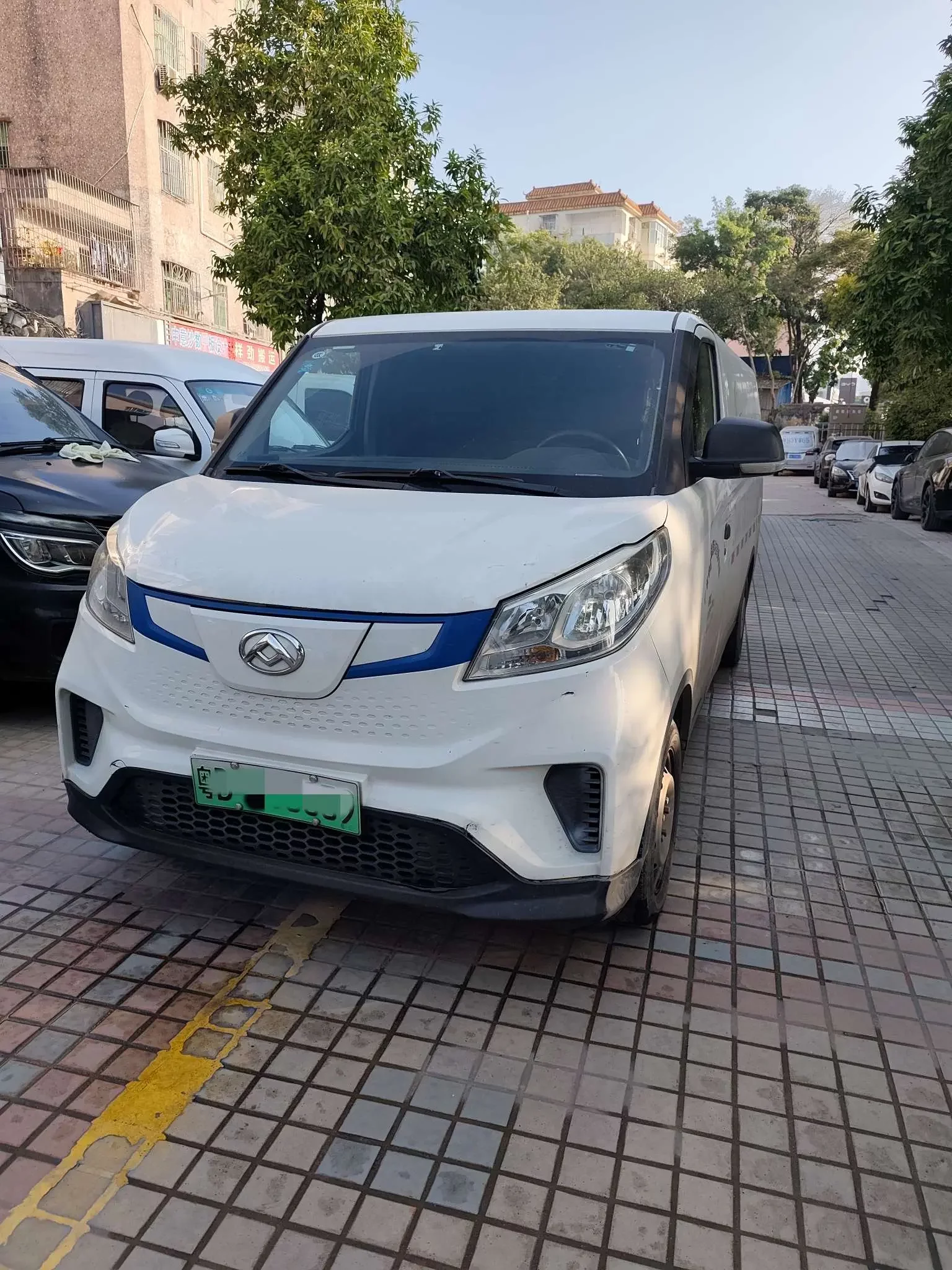 Maxus EV30
