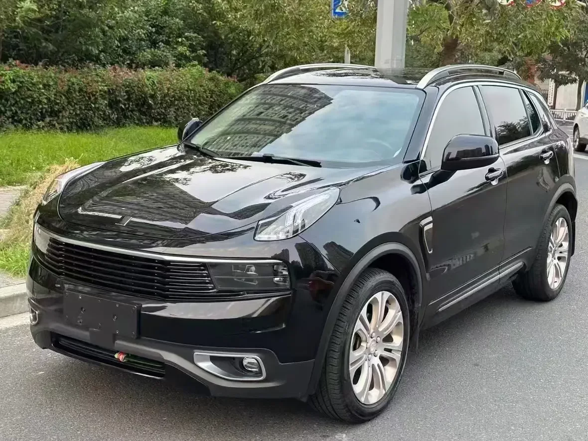 Lynk & Co 01