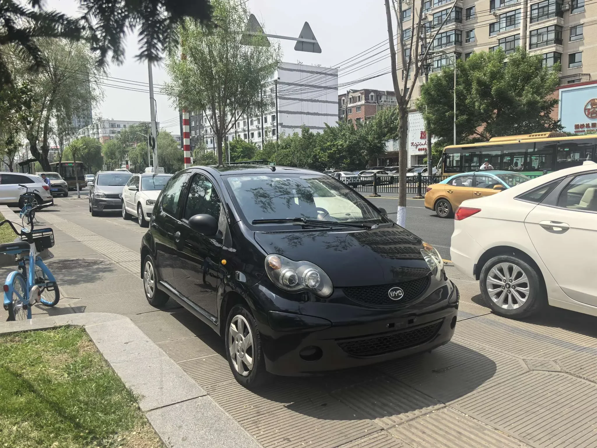 BYD F0
