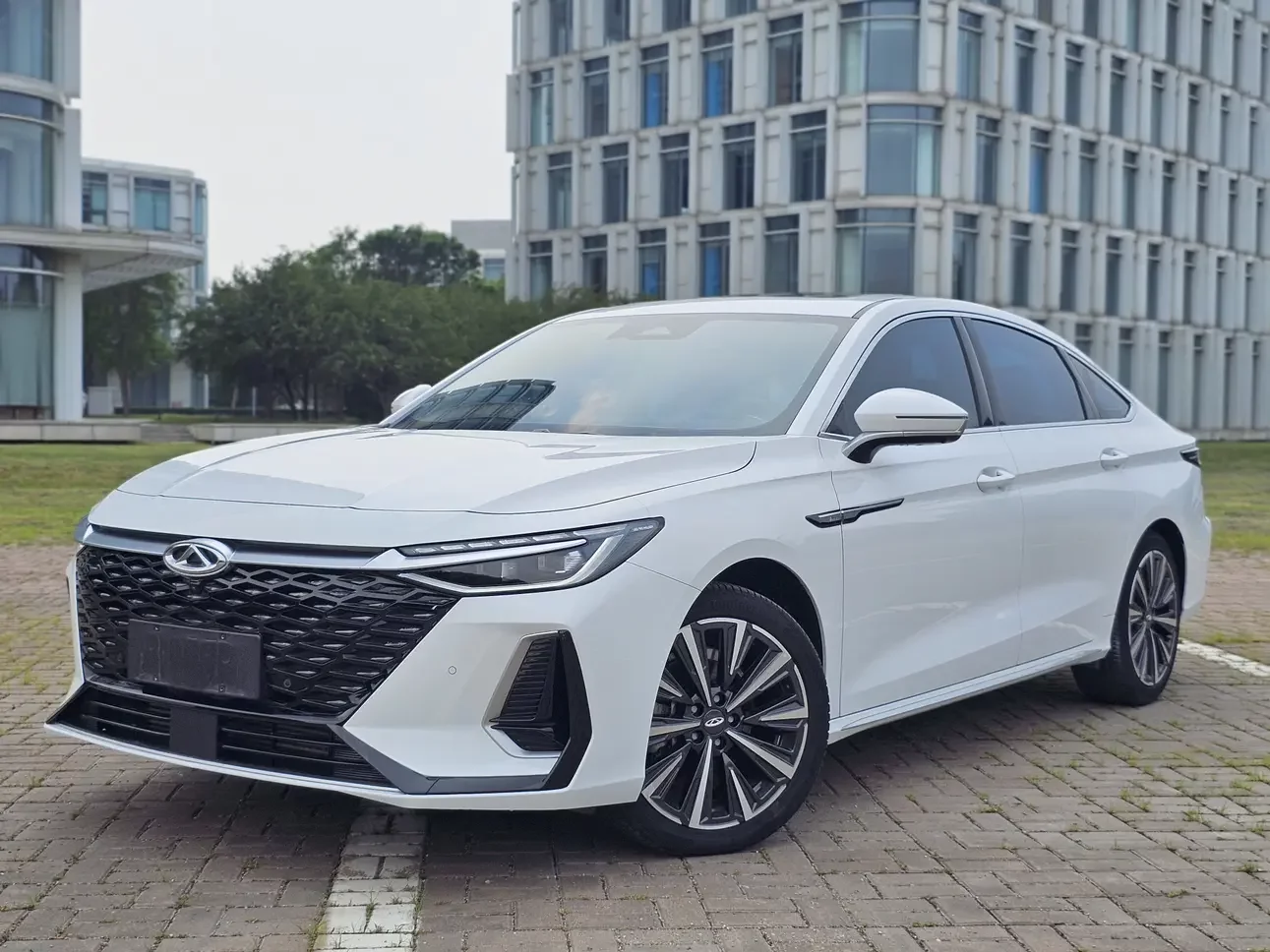 Chery Arrizo 8