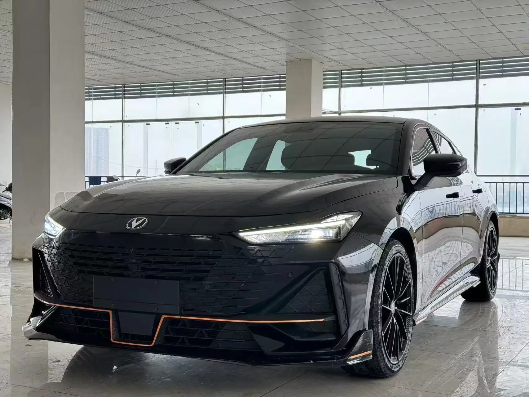 CHANGAN UNI-V
