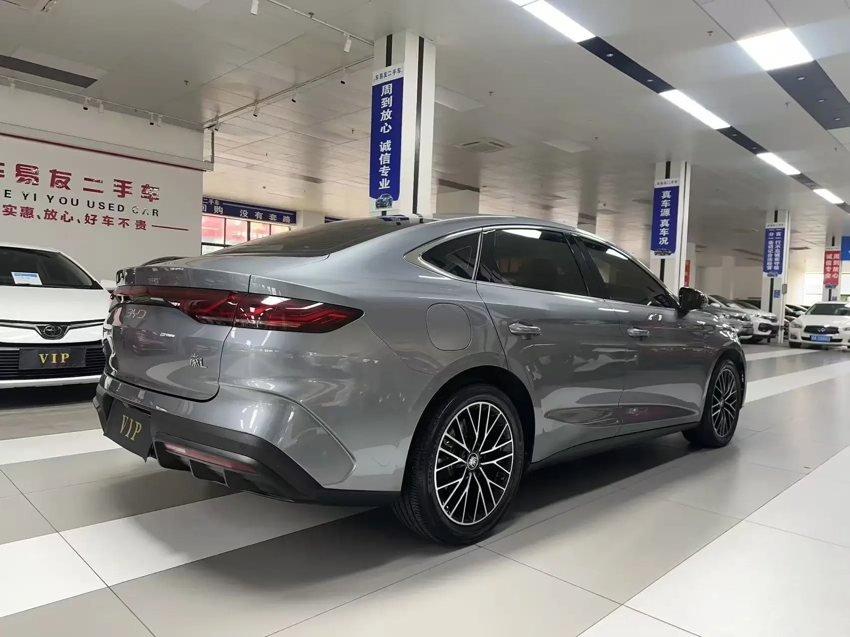 BYD Qin L DM