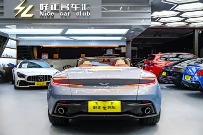 Aston Martin DB11