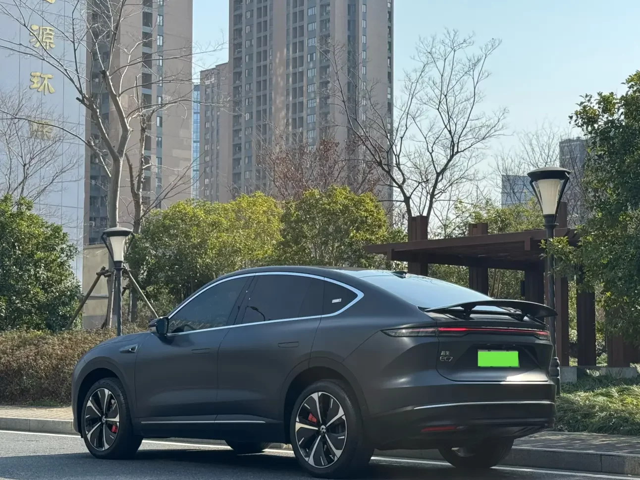 NIO EC7