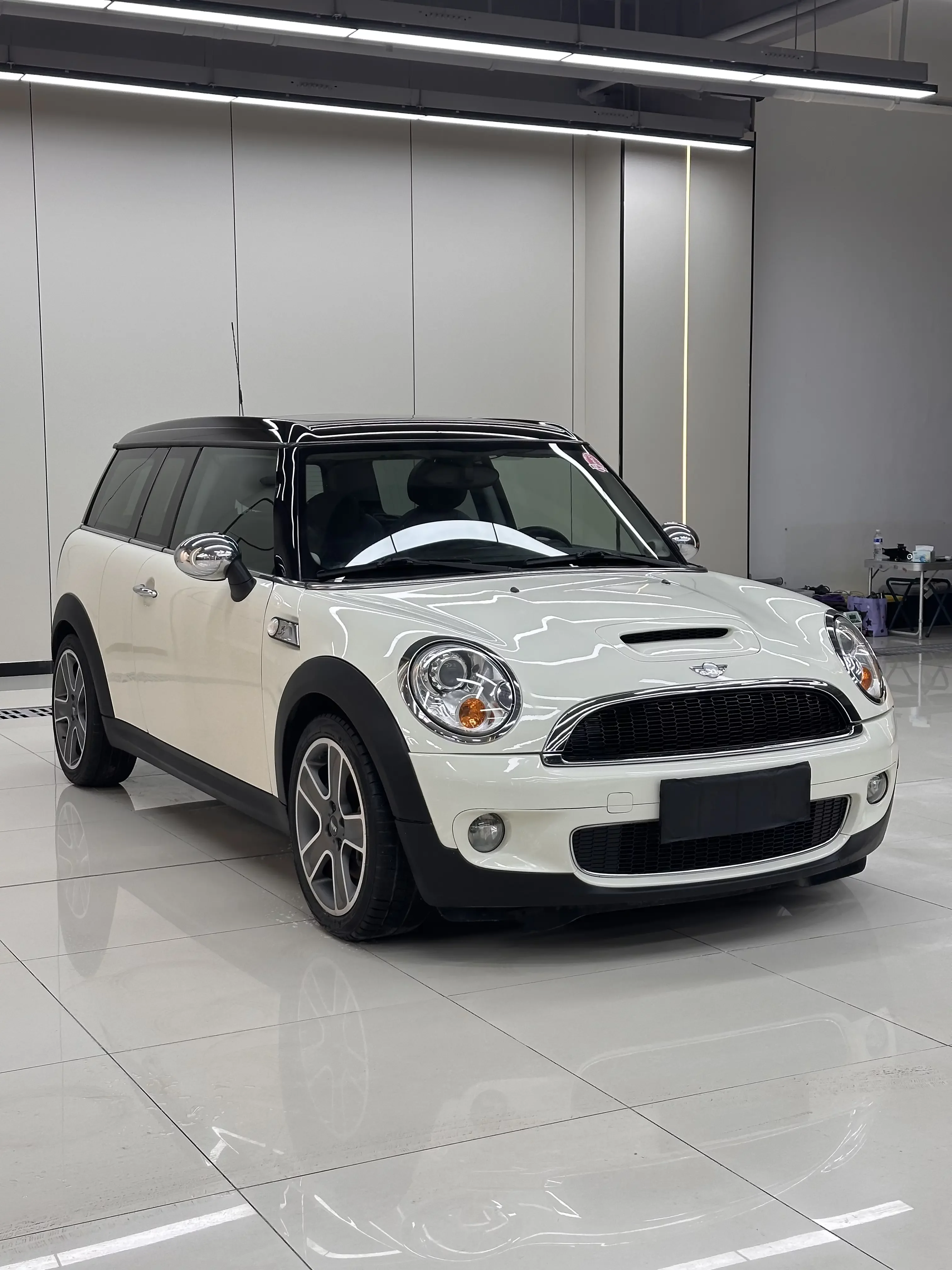 MINI CLUBMAN
