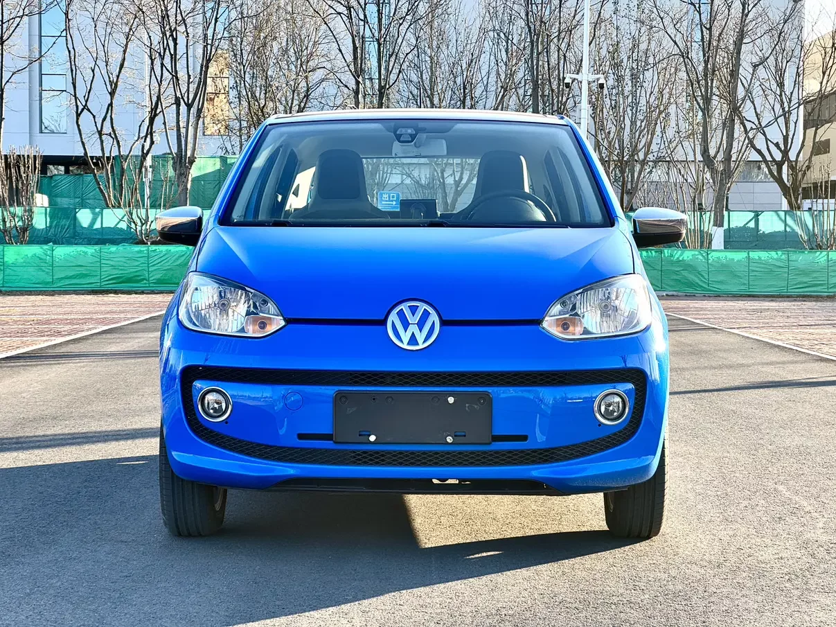 Volkswagen The public is up!