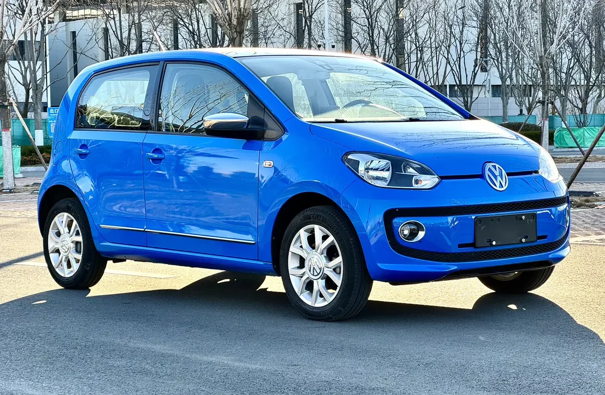 Volkswagen The public is up!