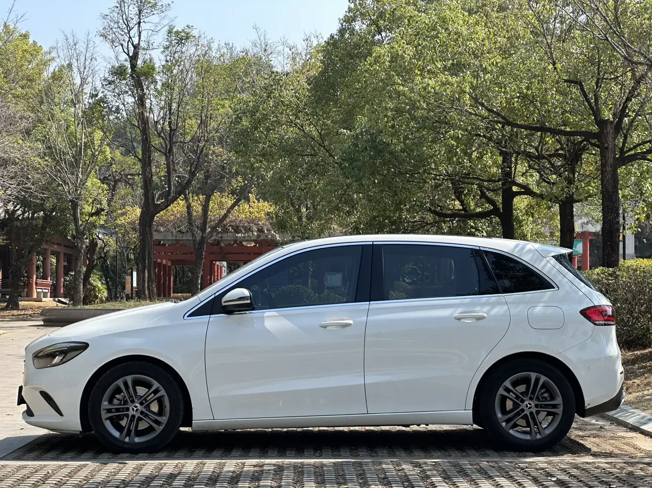 Mercedes-Benz B Class