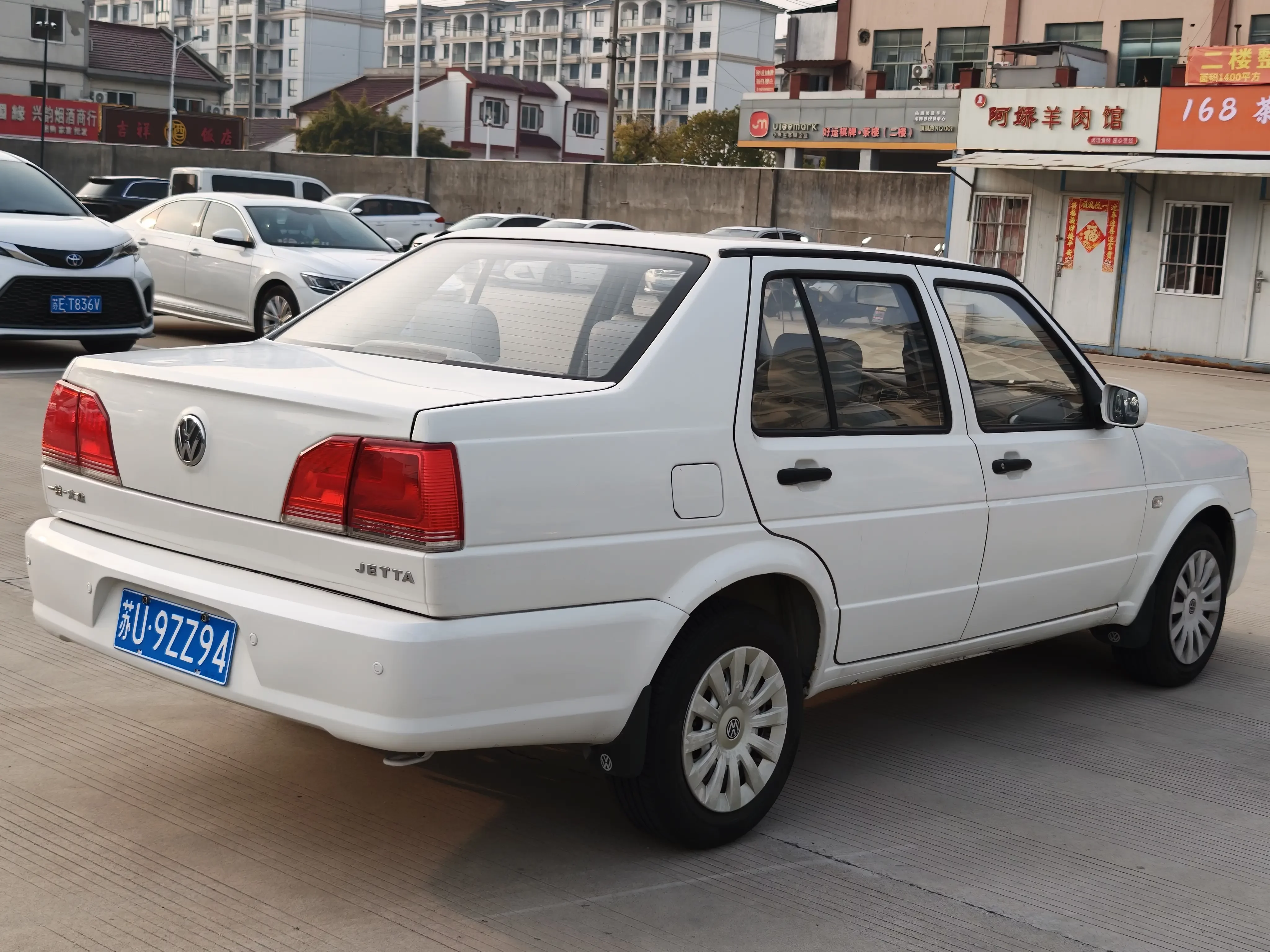Volkswagen Jetta  из Китая