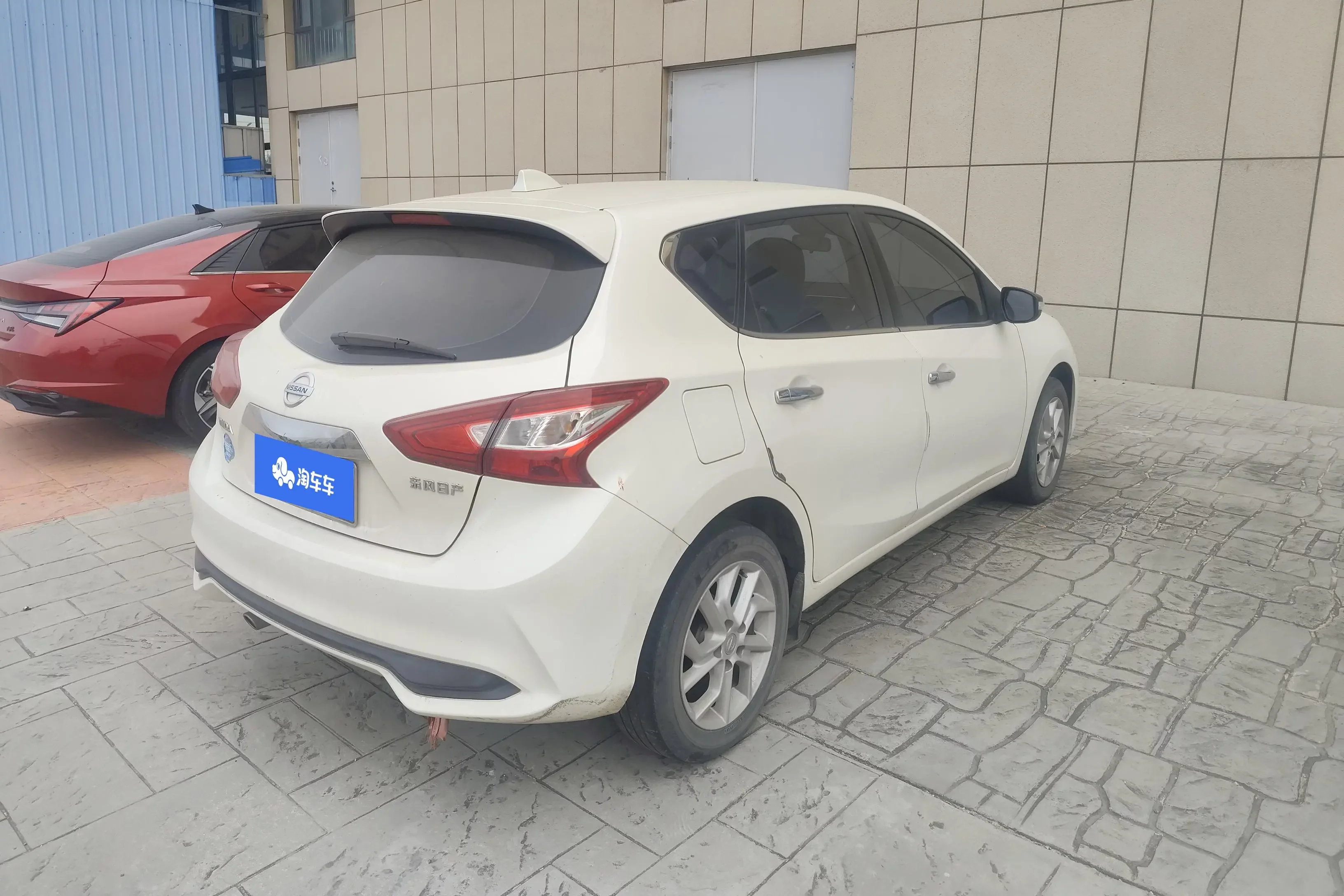 Nissan Tiida