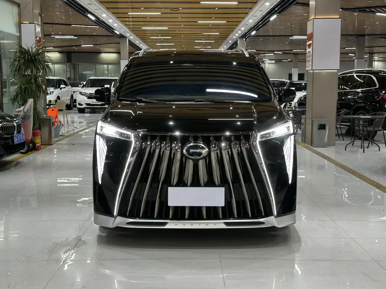 GAC Trumpchi M8