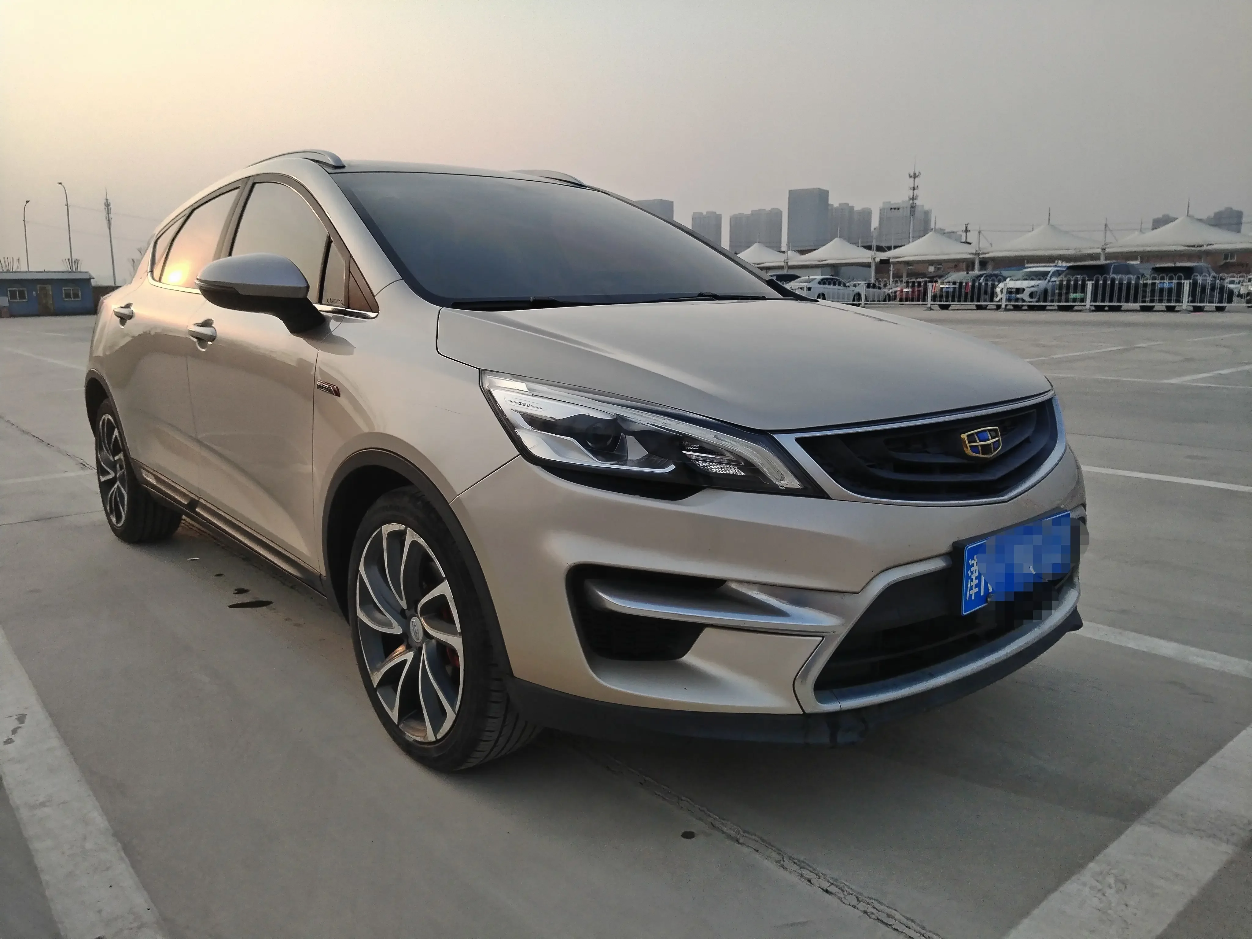 Geely Emgrand GS
