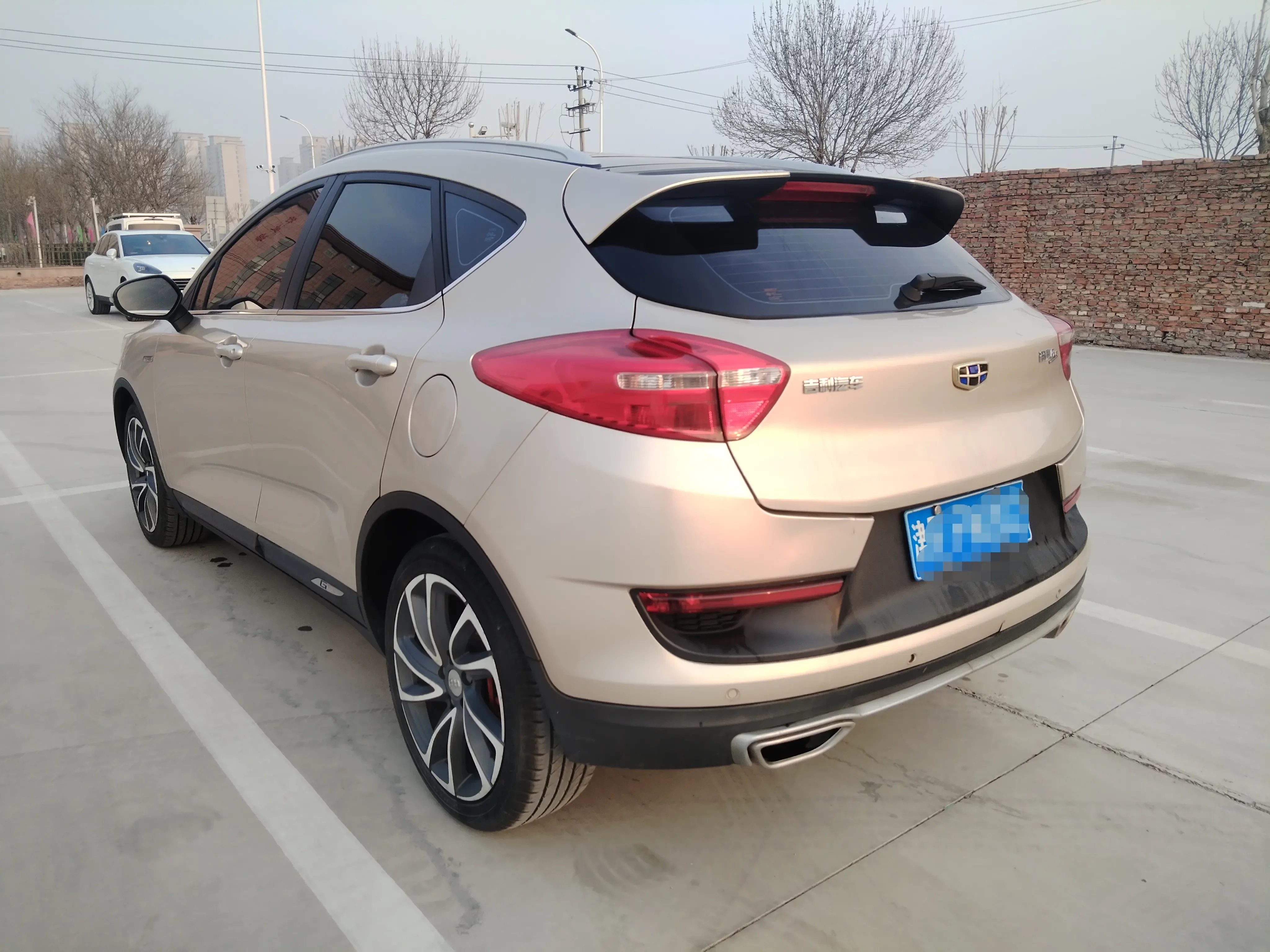 Geely Emgrand GS