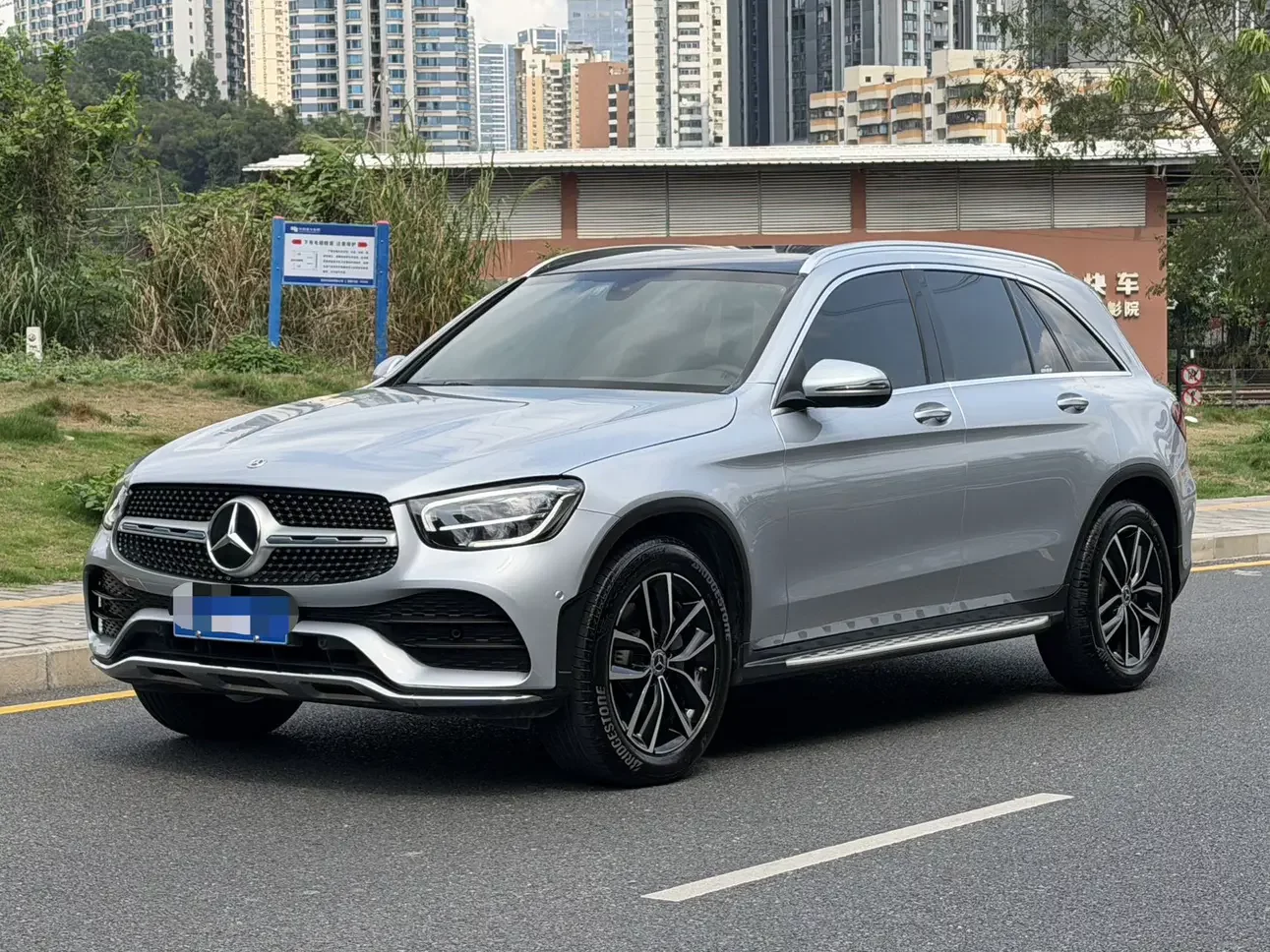 MERCEDES-BENZ GLC