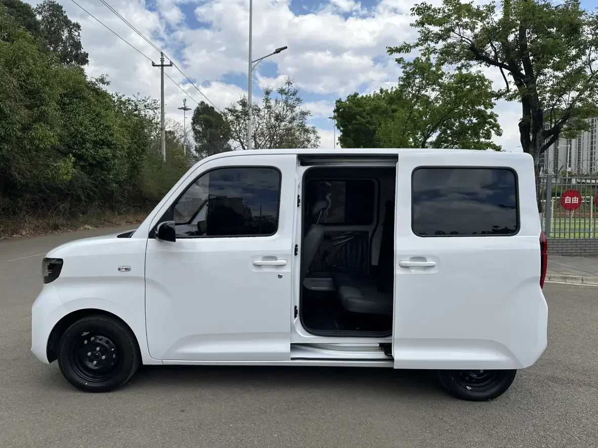 Wuling Zhiguang EV