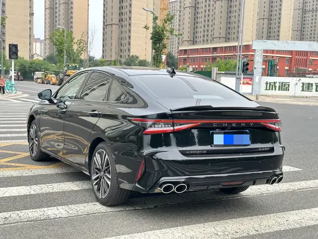 Chery Arrizo 8