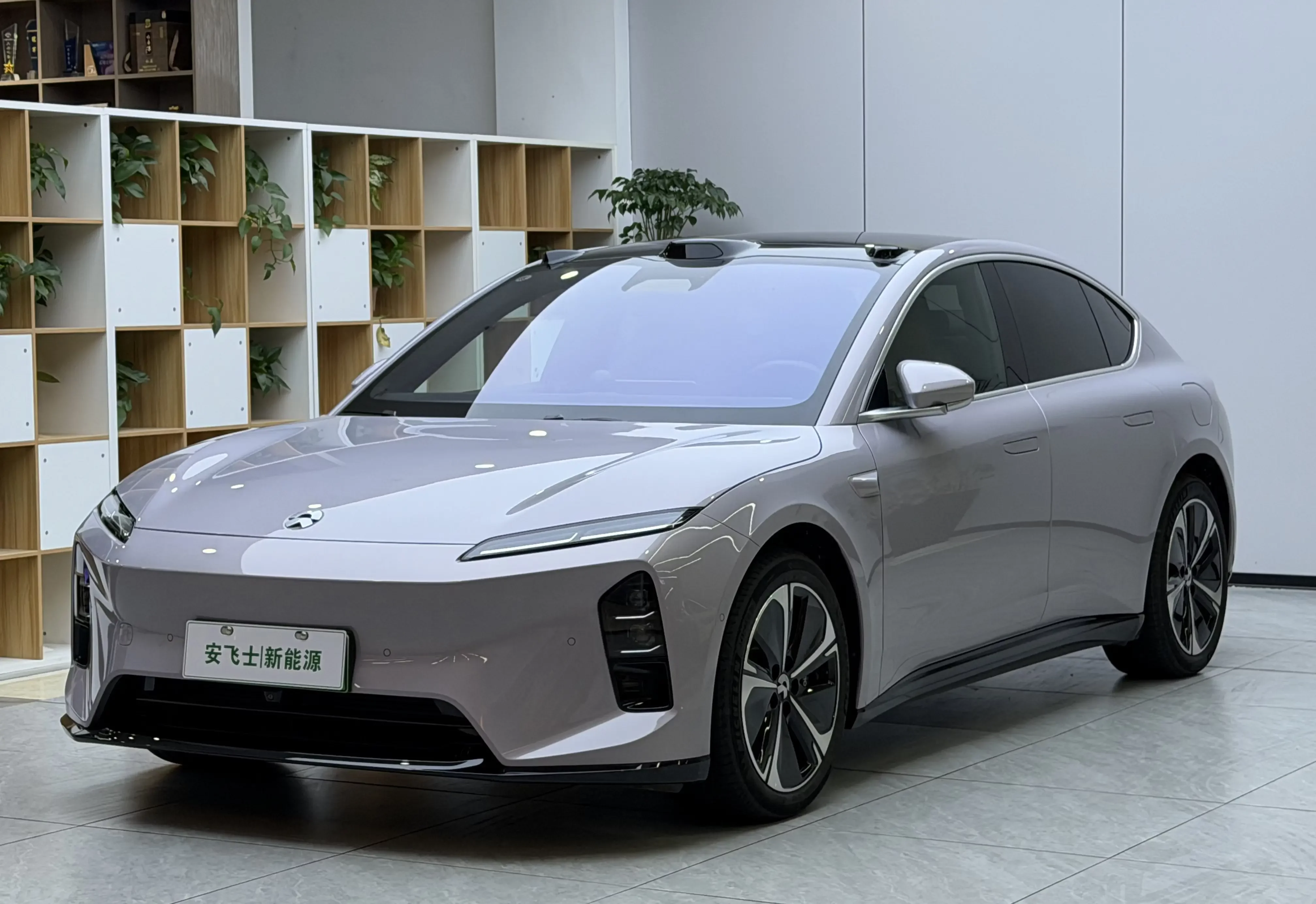 NIO ET5