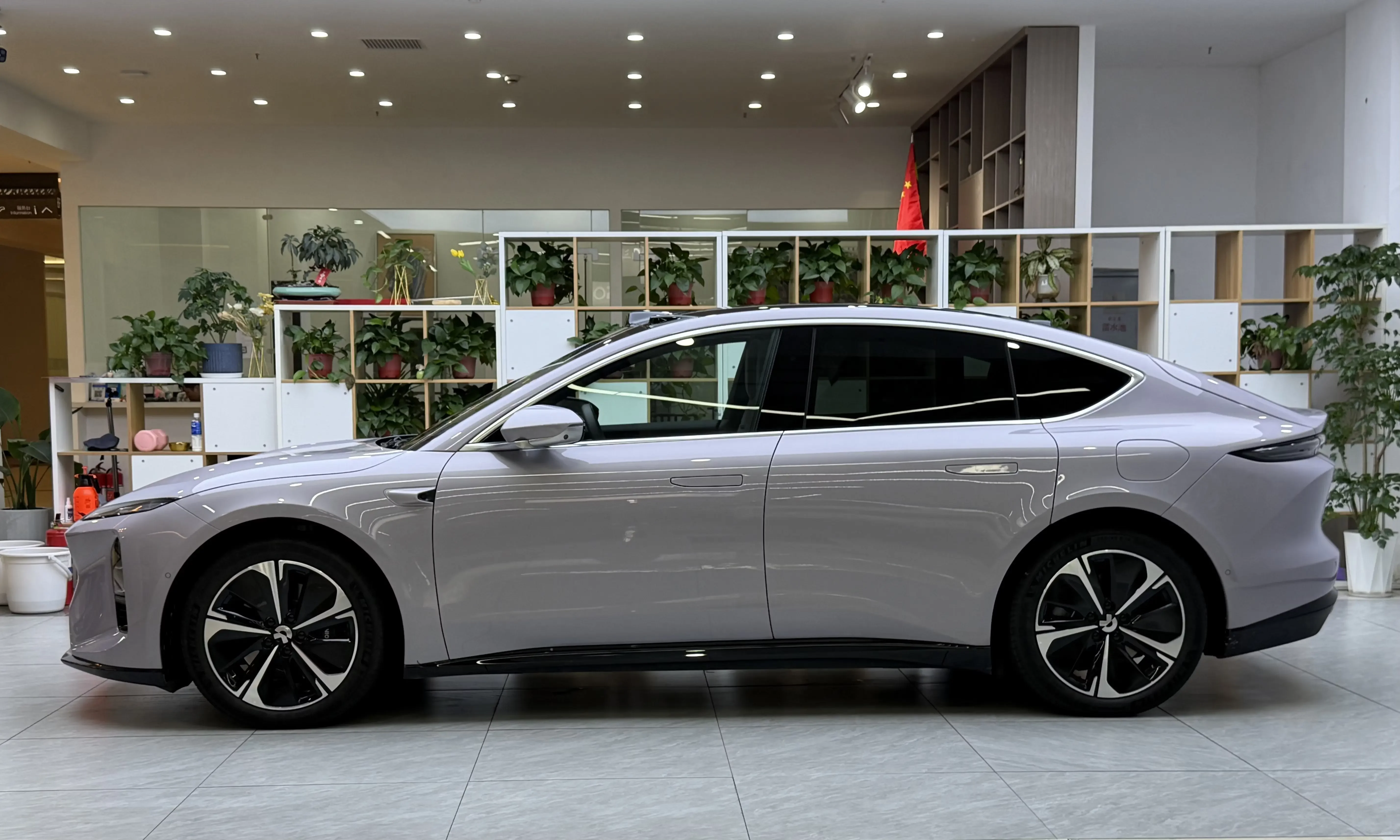 NIO ET5