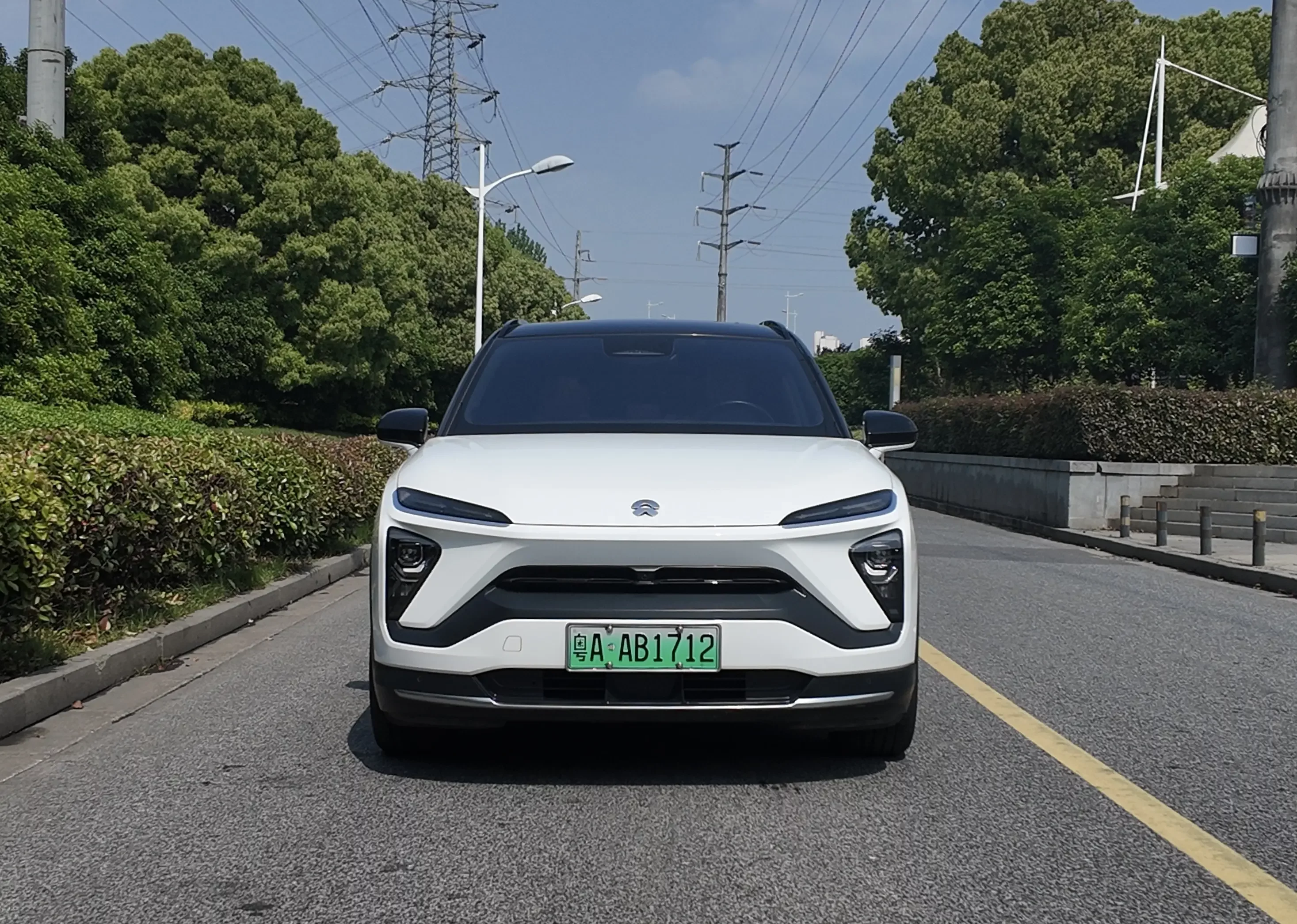 NIO ES6