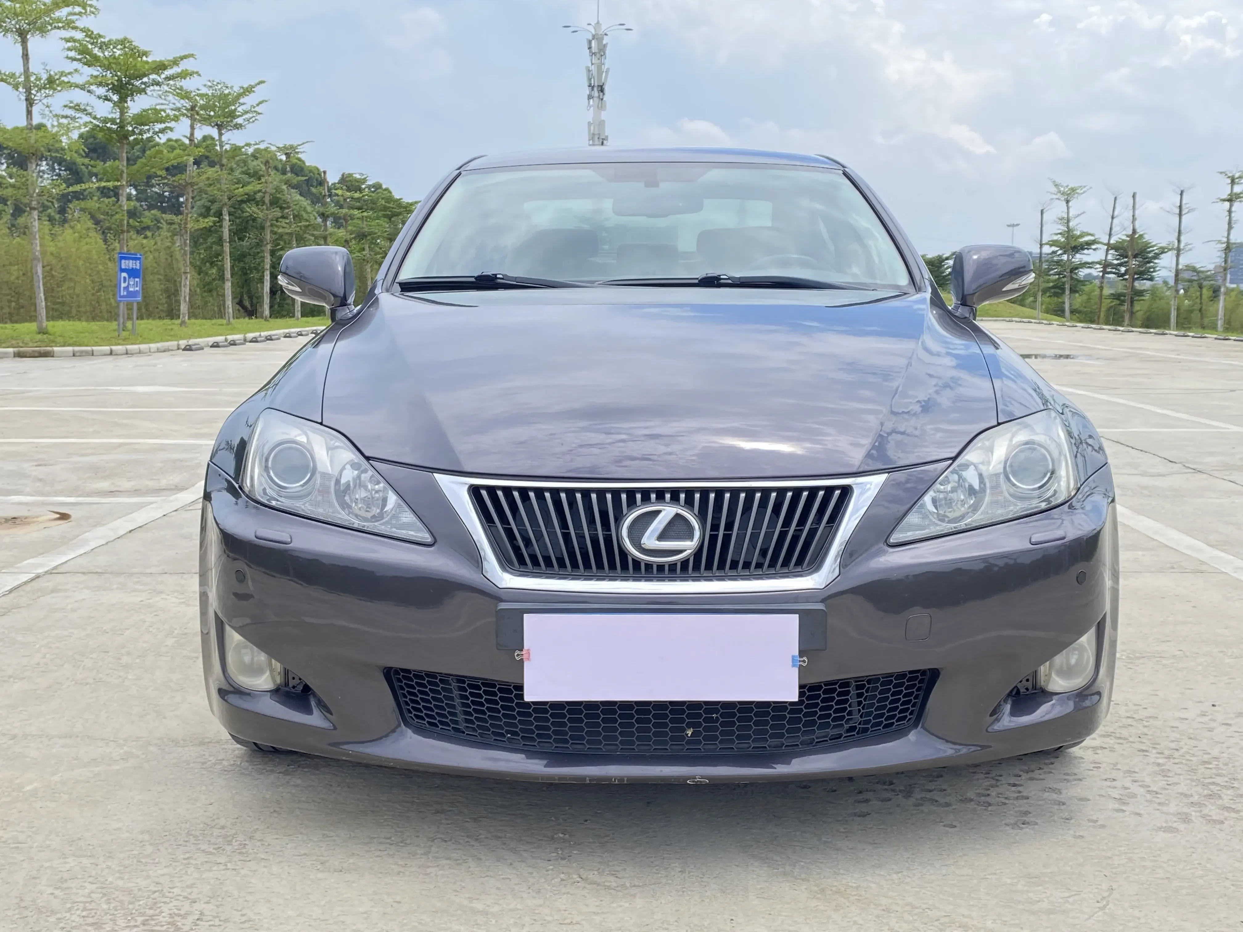 Lexus IS