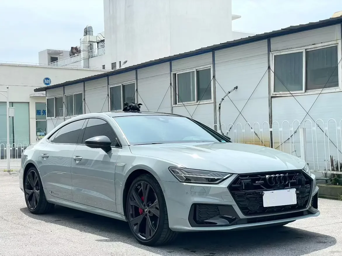 Audi A7L