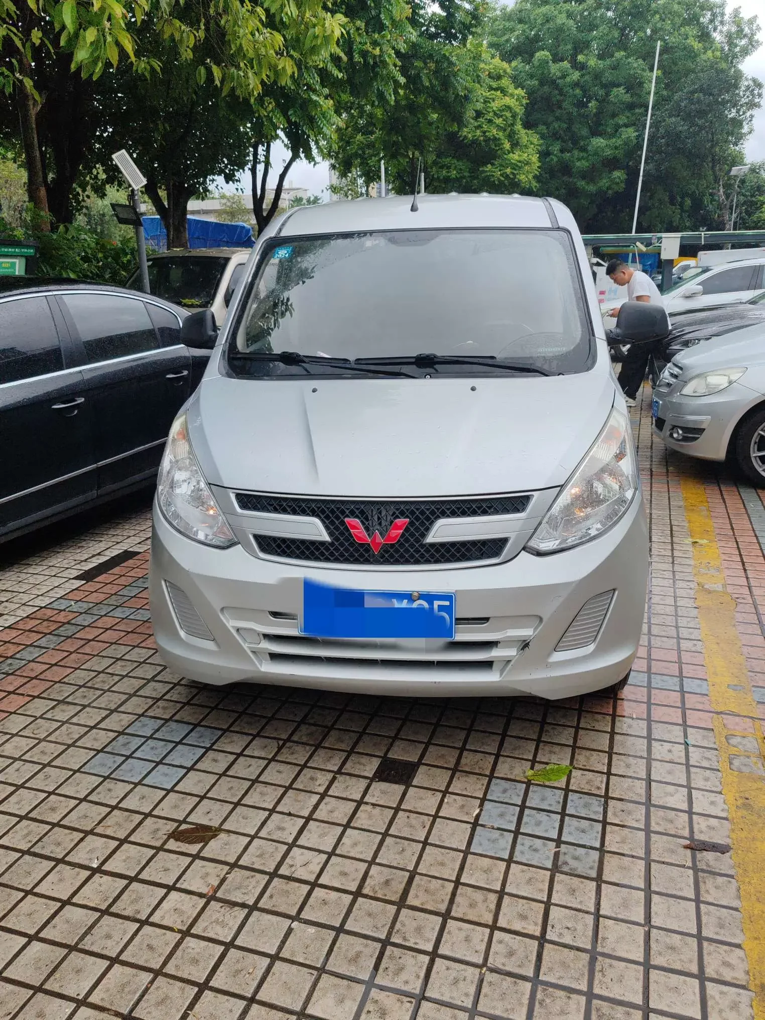 Wuling Rongguang V